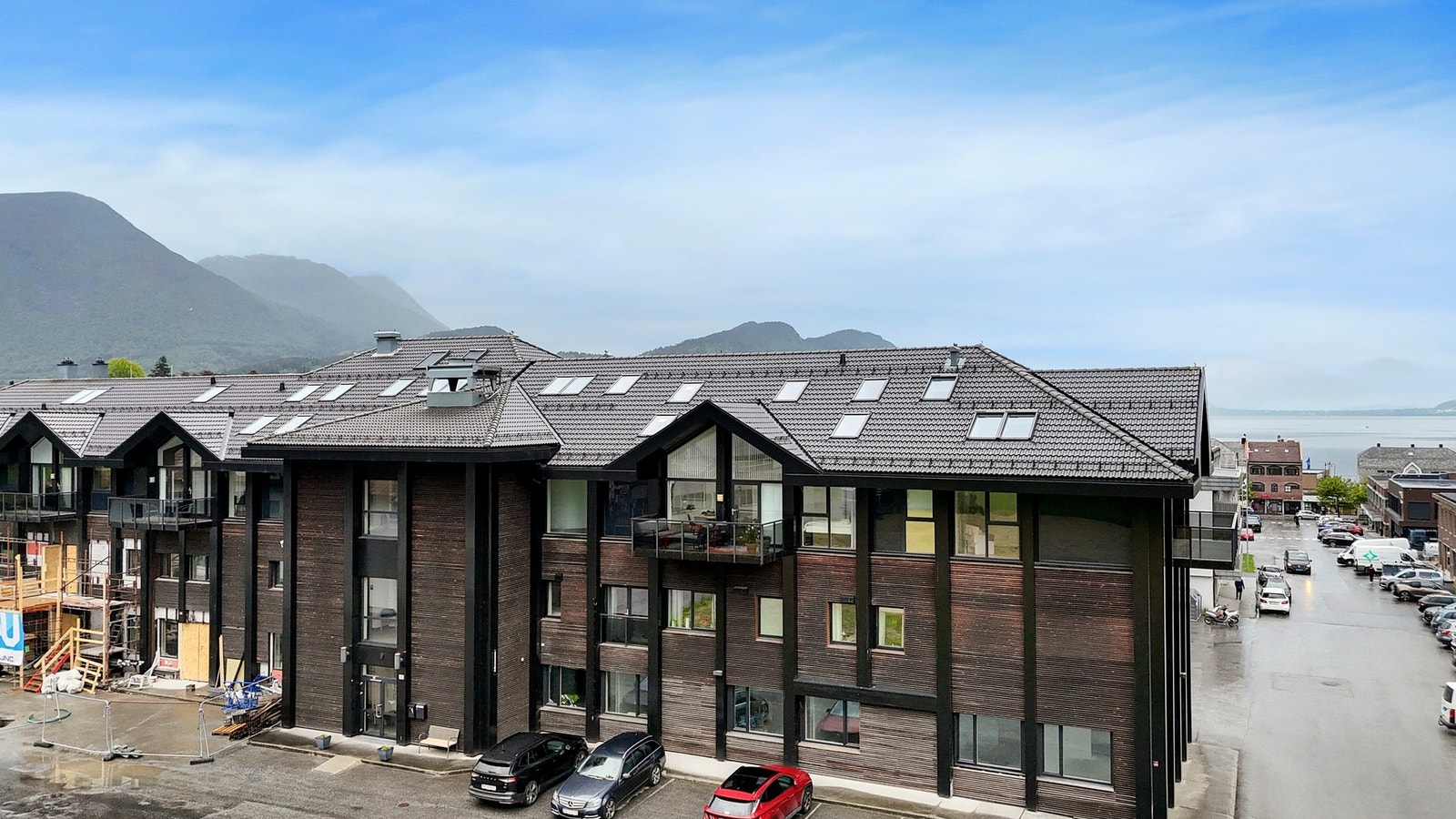 Bygget har en meget sentral beliggenhet i sentrum. Galleribilde