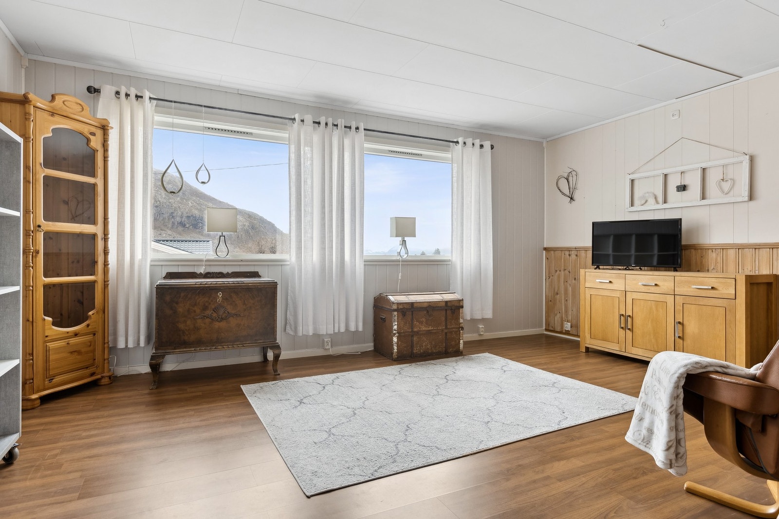 Stue i utleiedel eller kjellerstue Galleribilde