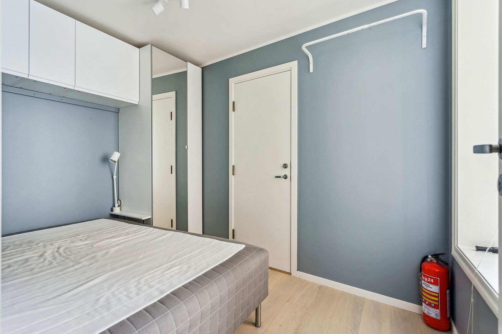 - Soverom med 140 seng og garderobe. Overmadrass blir kjøpt inn før innflytting. Galleribilde