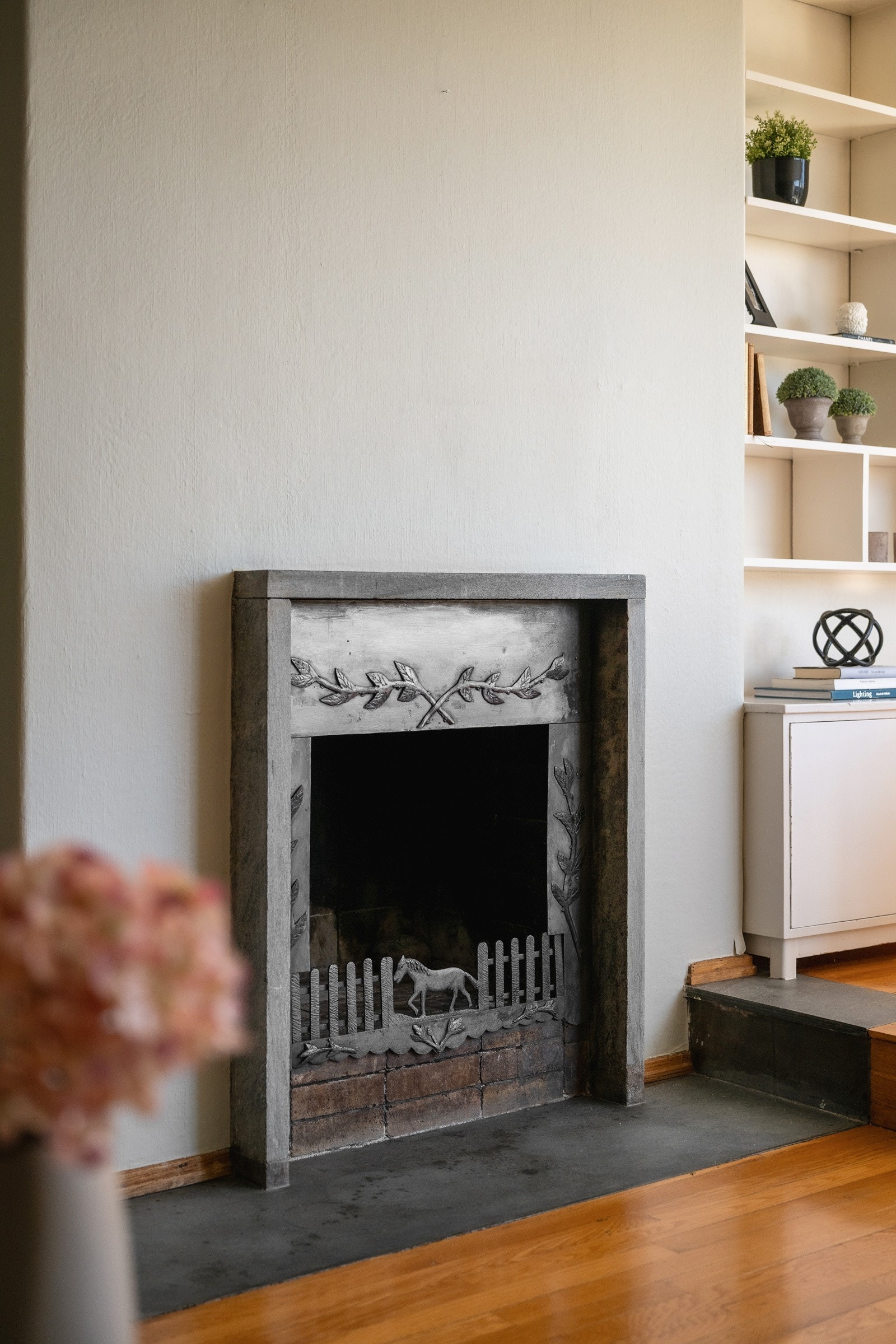 En åpen peis setter prikken over i-en og skaper hygge Galleribilde