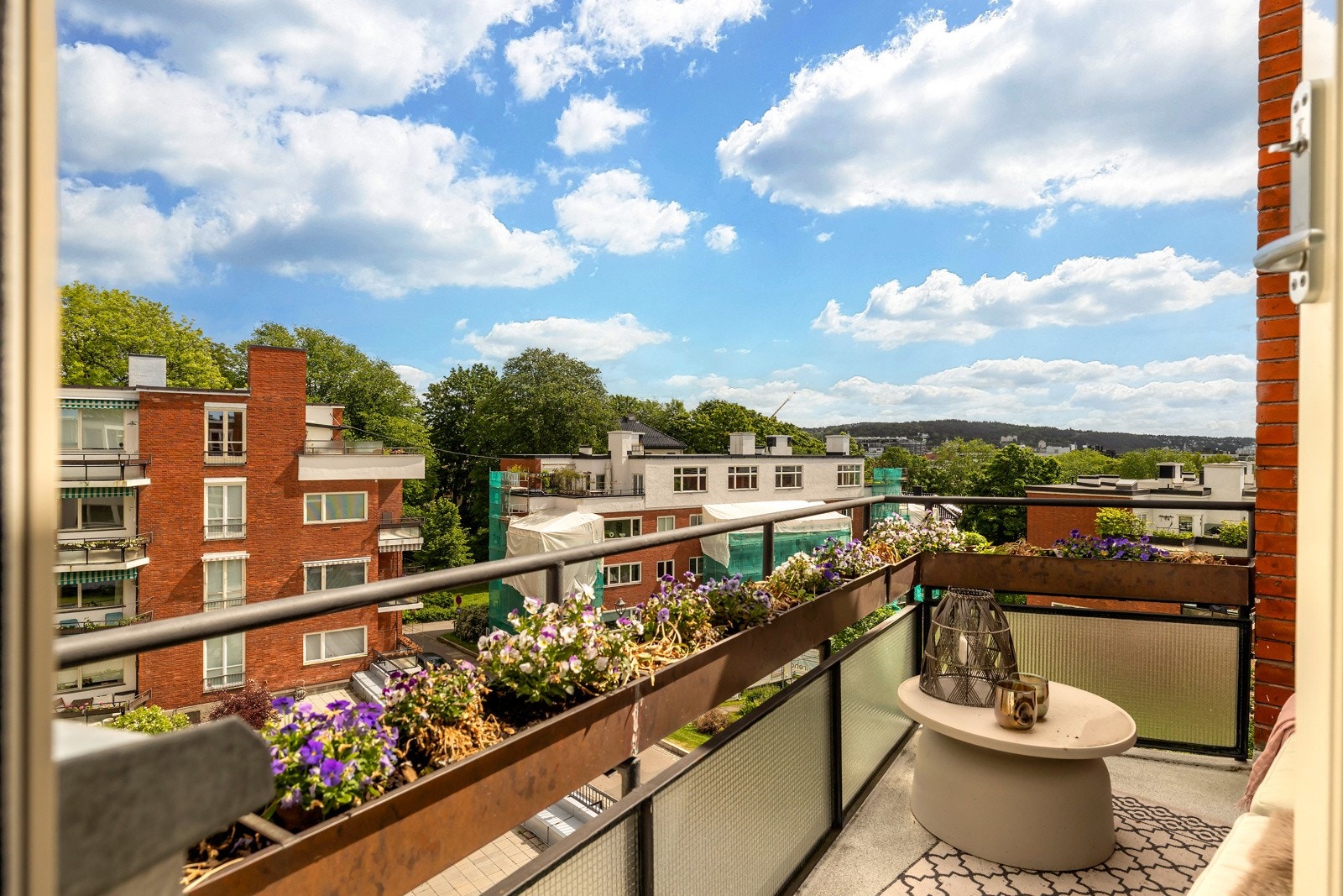 Velkommen til Obsevatorie terrasse 7B - En gjennomgående 3-roms toppleilighet med svært attraktiv på Skillebekk/Solli plass Galleribilde