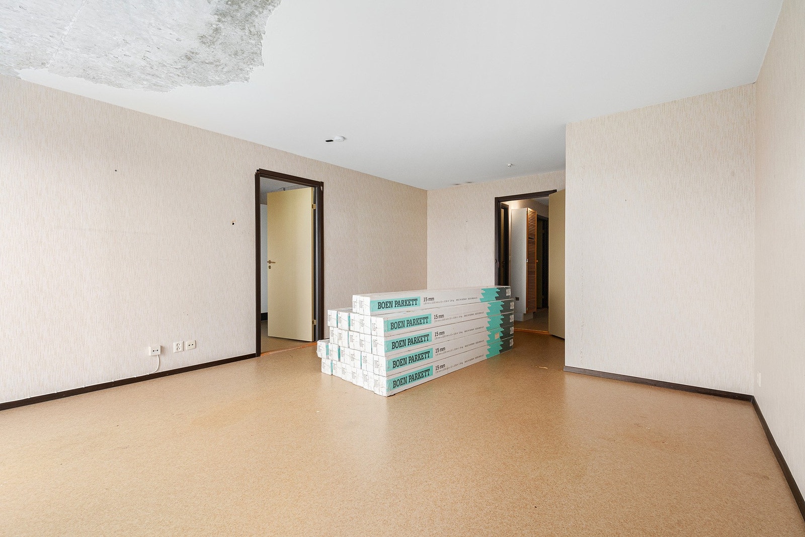 Parkett som medfølger eiendommen. Galleribilde