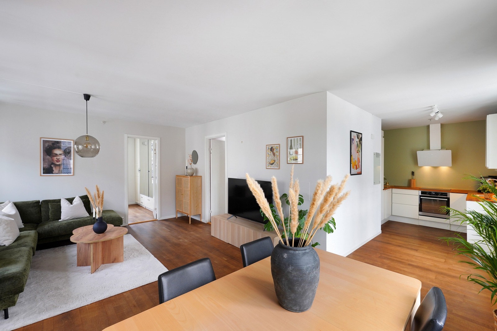 Stilrent, lyst og meget trivelig Galleribilde