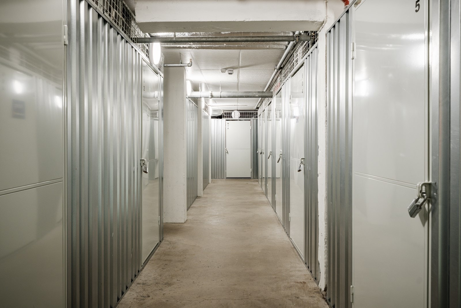Leiligheten disponerer en bod, nr. 603, på 5 kvm. Befinner seg lett tilgjengelig i 1. etg. Galleribilde