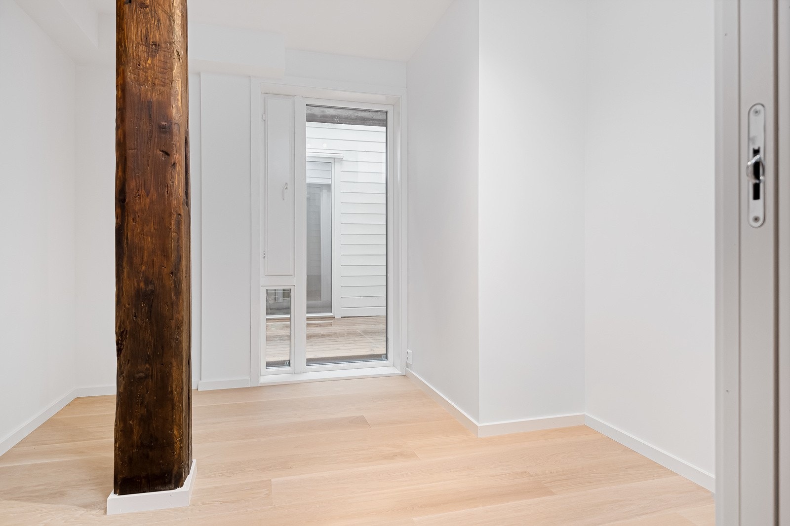 Lyse, fine soverom. Galleribilde