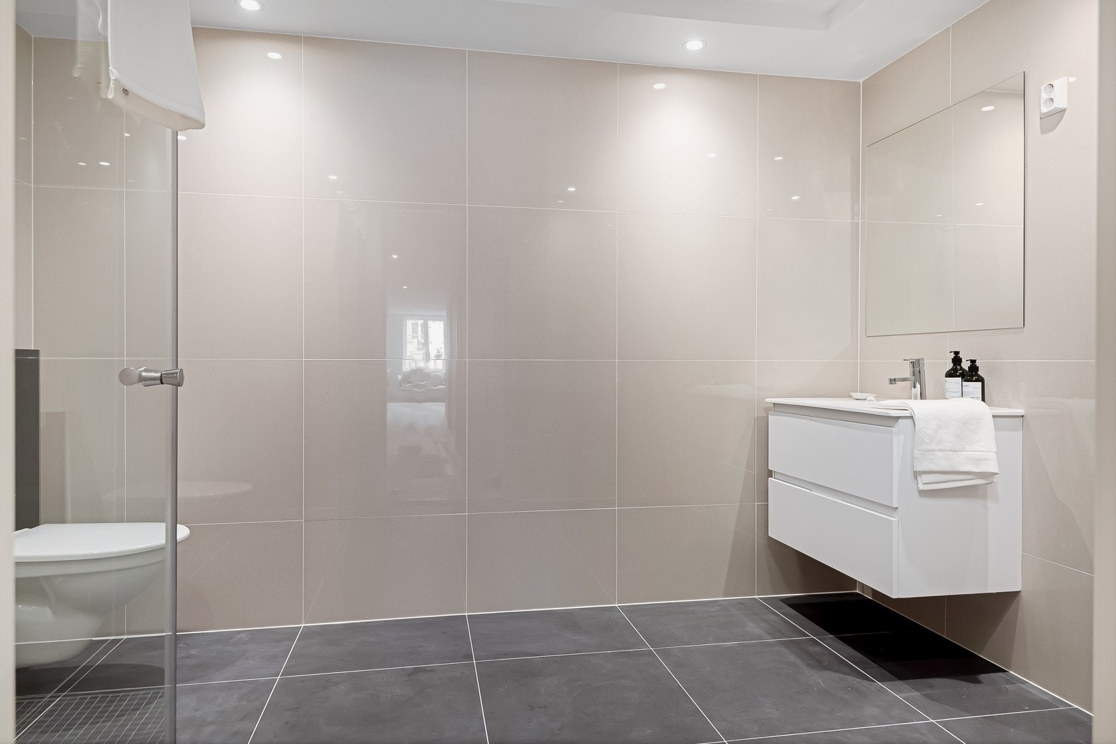 Pent flislagt bad fra 2015. Galleribilde