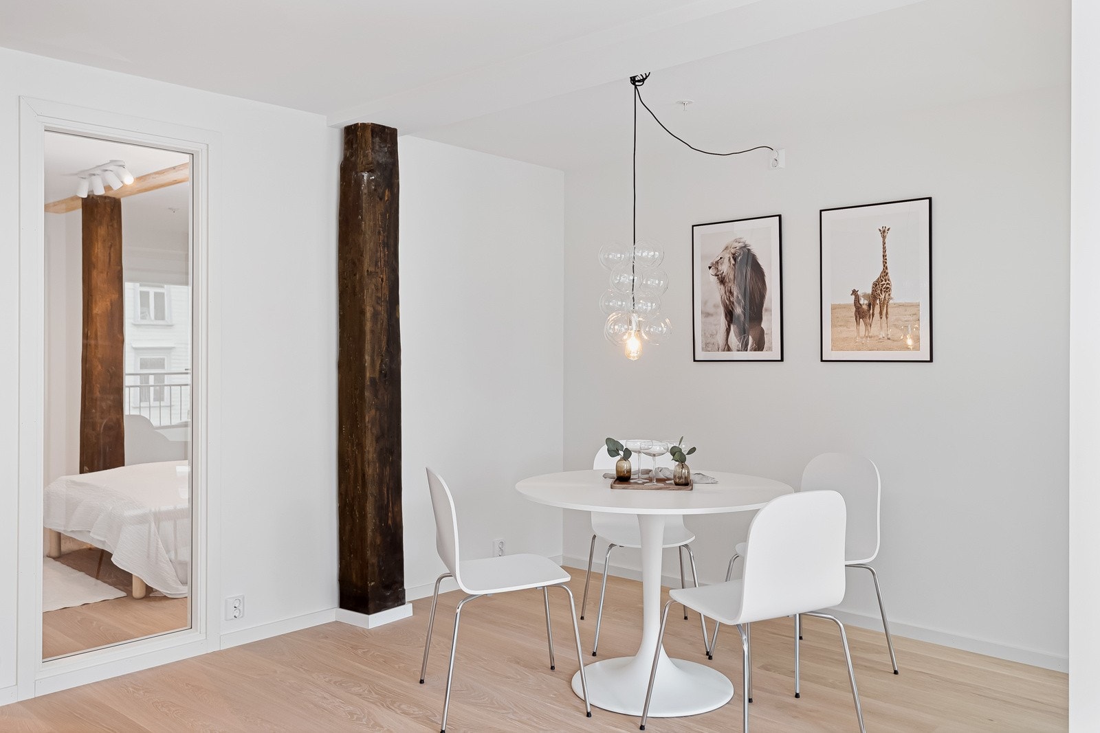 God plass til spisebord. Galleribilde