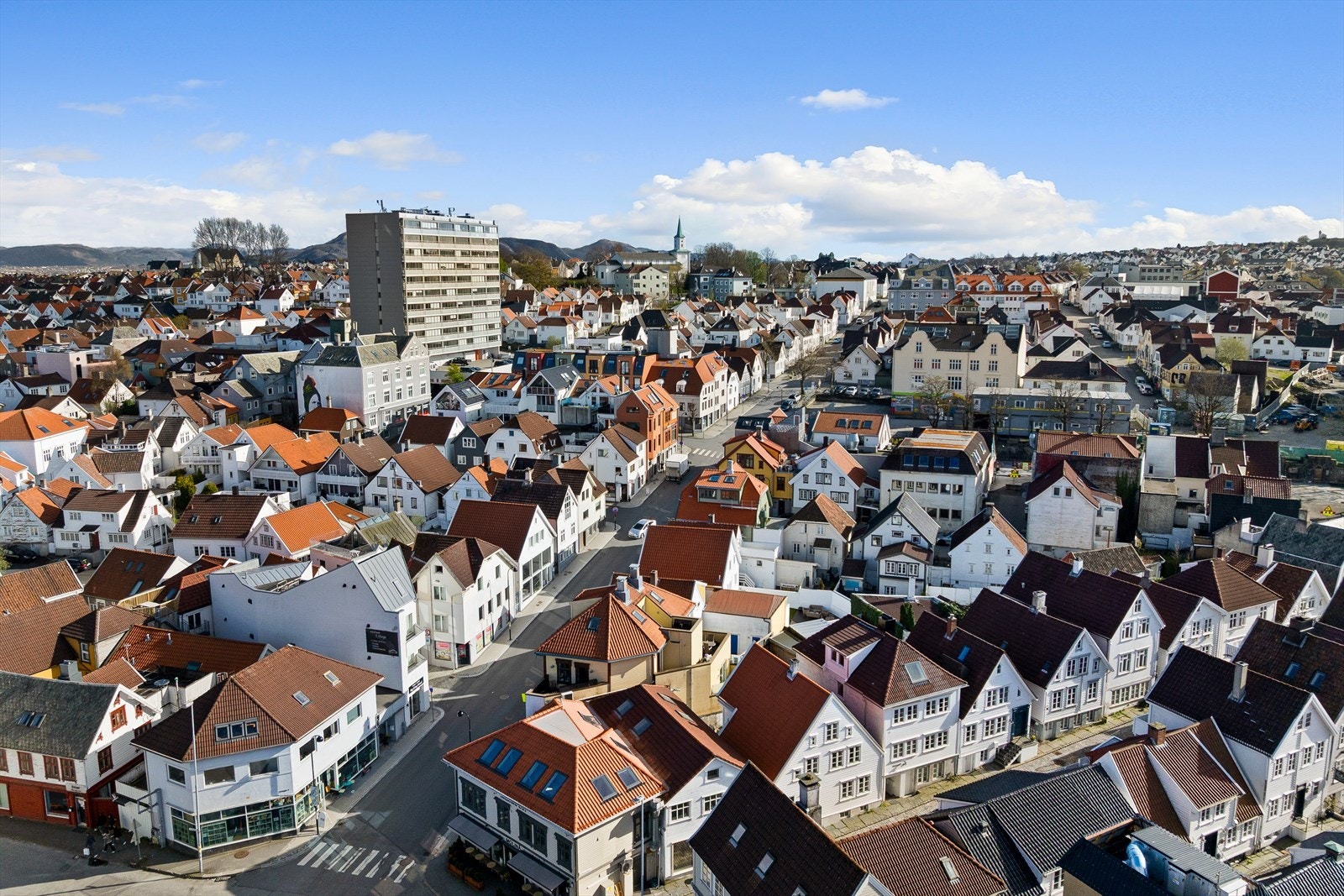 I det populære området Stavanger Øst finner du mange restauranter og kafeer, samt Tou Scene med sitt kulturelle mangfold. Galleribilde