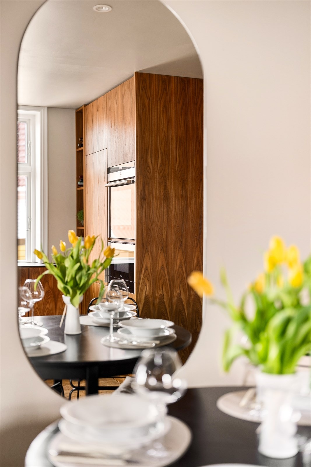 Det er god plass til spisebord i tilknytning til kjøkkenet. Galleribilde