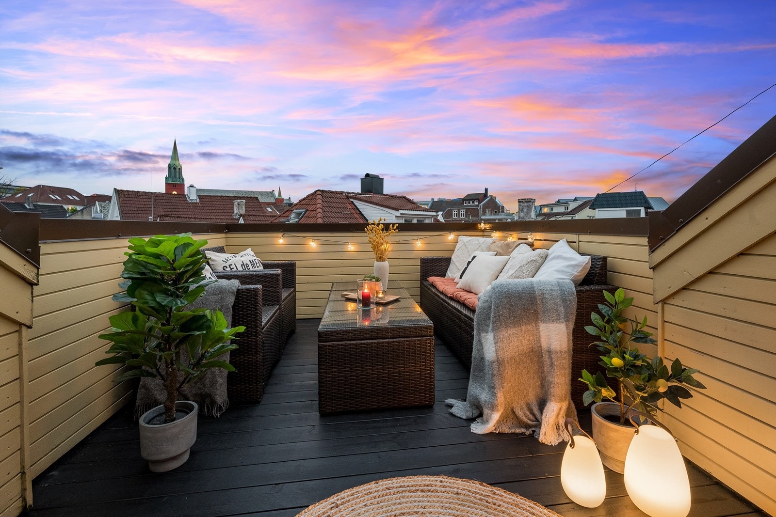 Her har man også godt med plass og kan nyte ettermiddag og kveldssol Galleribilde