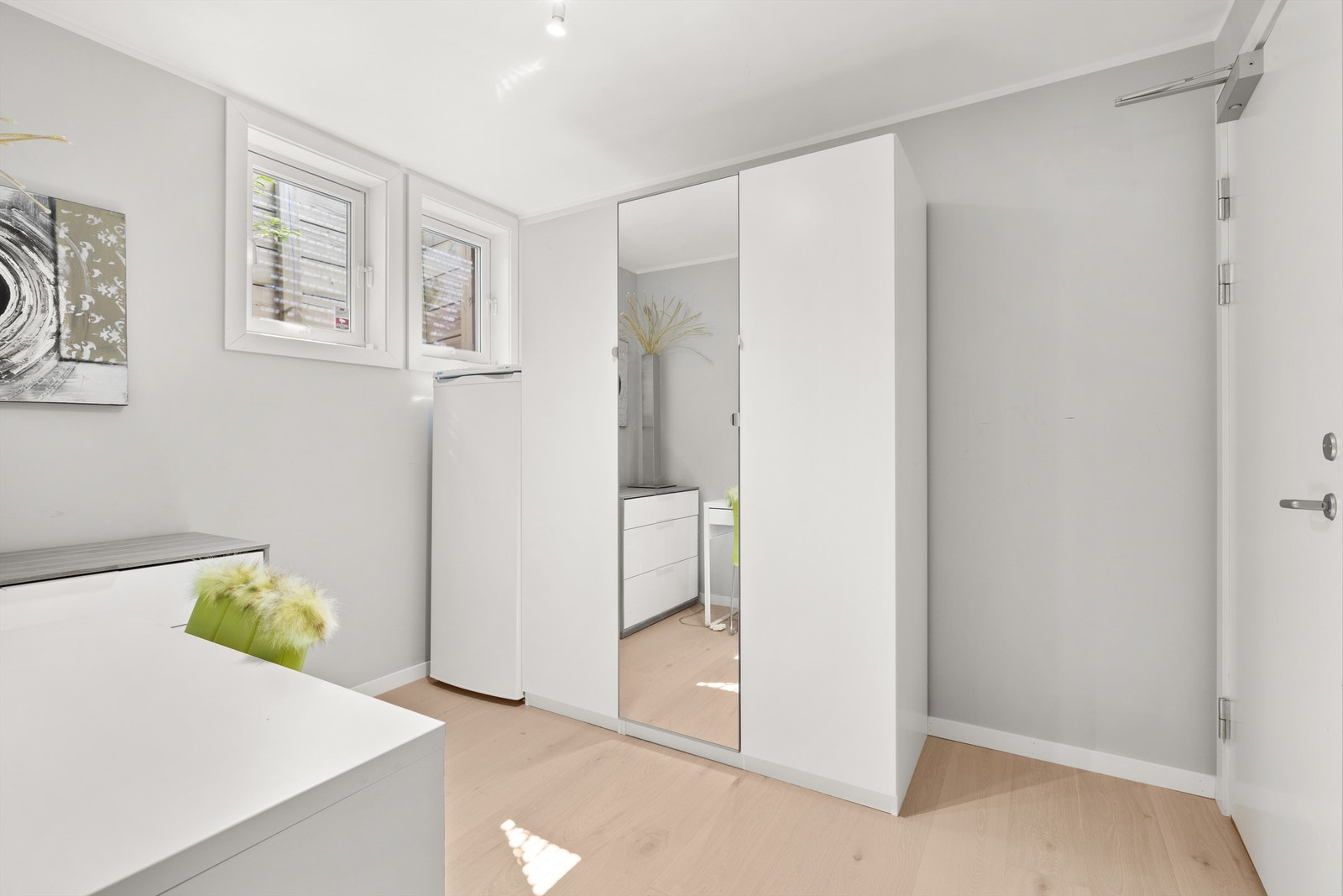 Bod/hjemmekontor. Rommet er opprinnelig byggemeldt som bod og er ikke godkjent til varig opphold. Se punkt under ferdigattest. Galleribilde