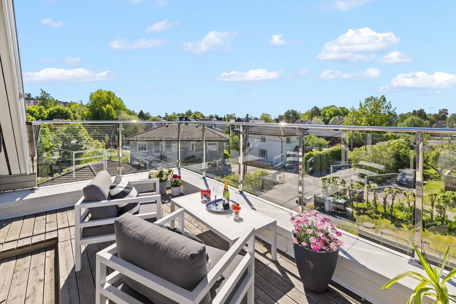 Takterrasse. Galleribilde