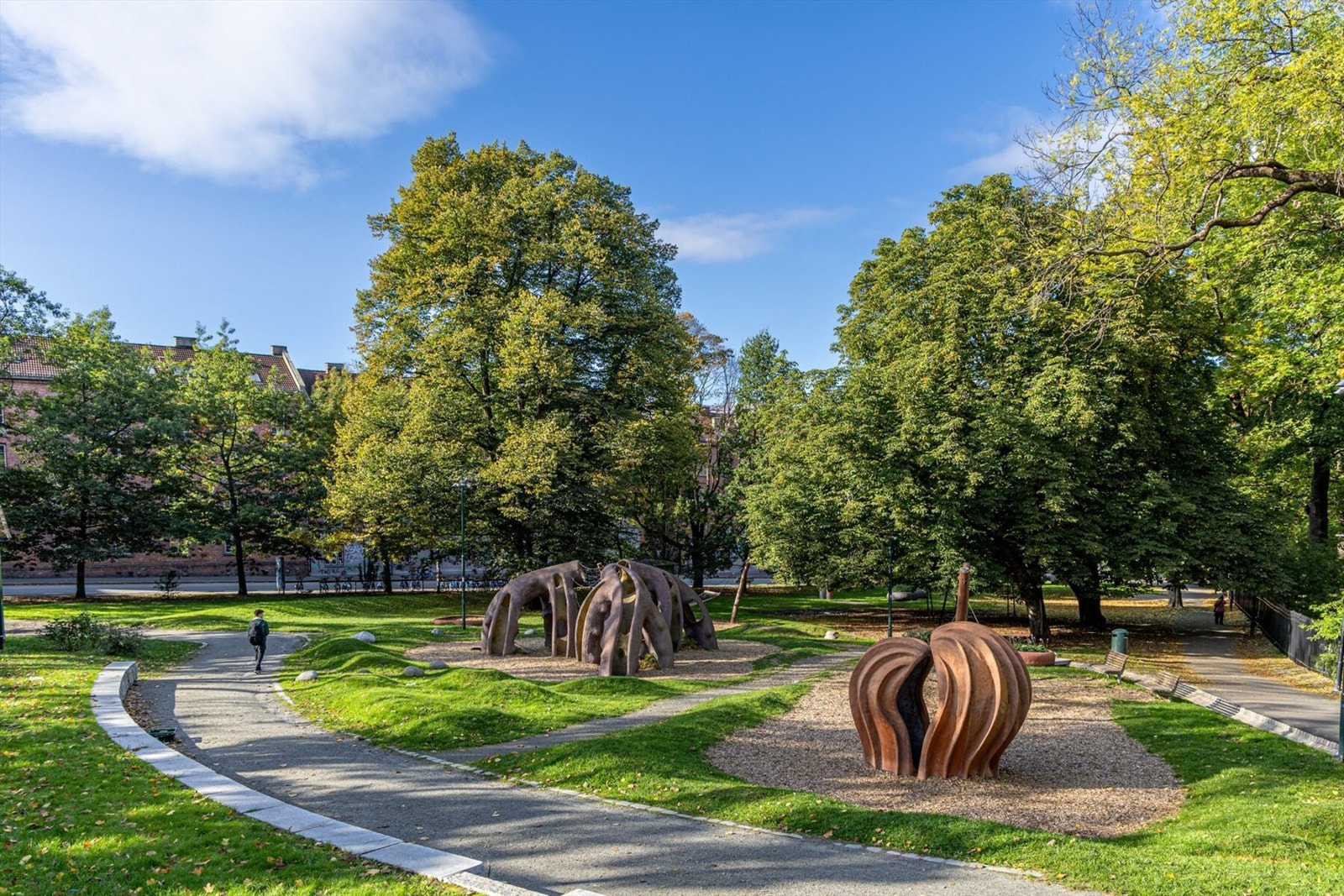 Det er kort avstand til en av byens koseligste turområder i Botanisk Hage. Galleribilde