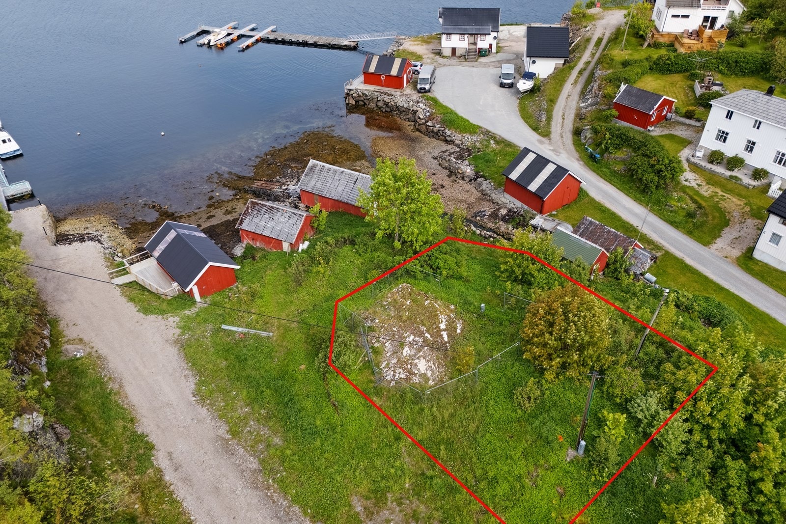 Tomten strekker seg over hele 485 m². Galleribilde