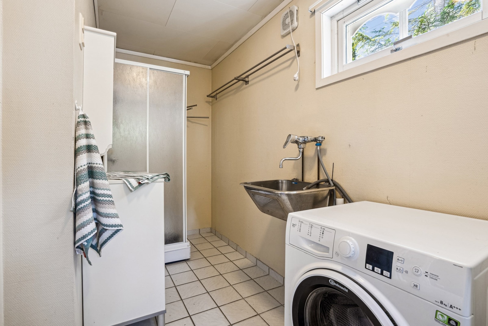 Vaskerom Galleribilde