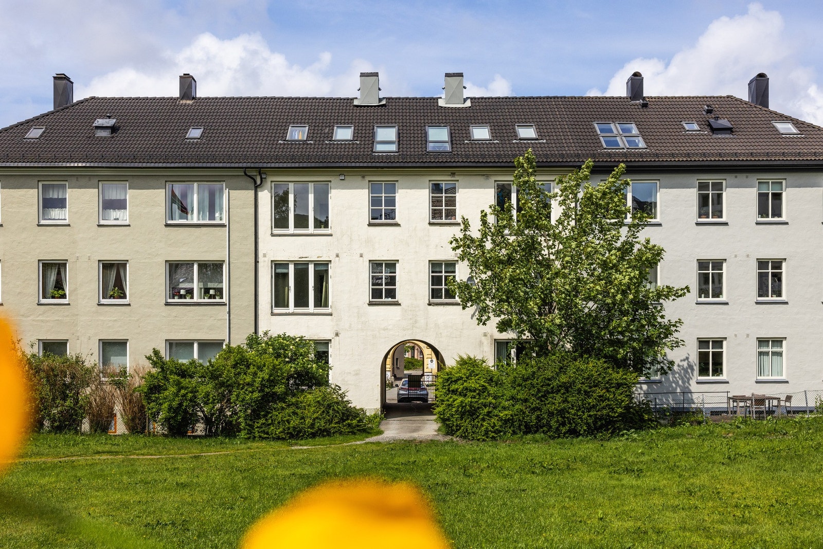 Fra leiligheten er det gangavstand til bybanestopp, dagligvarebutikk, HVL og treningssenter. Galleribilde