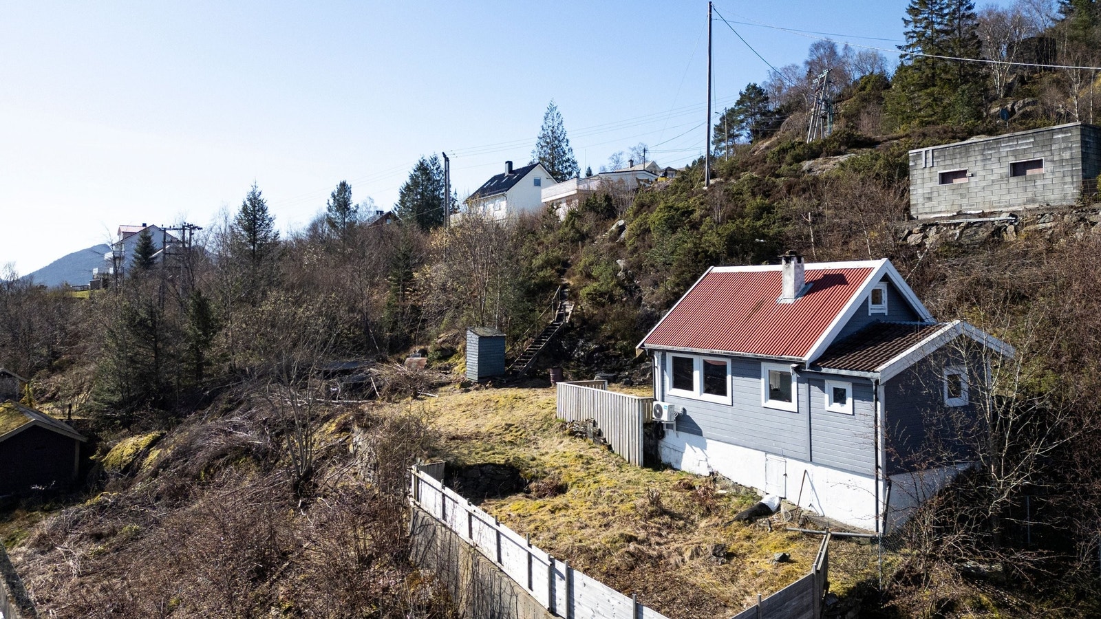 Hele tomten ligger usjenert til Galleribilde