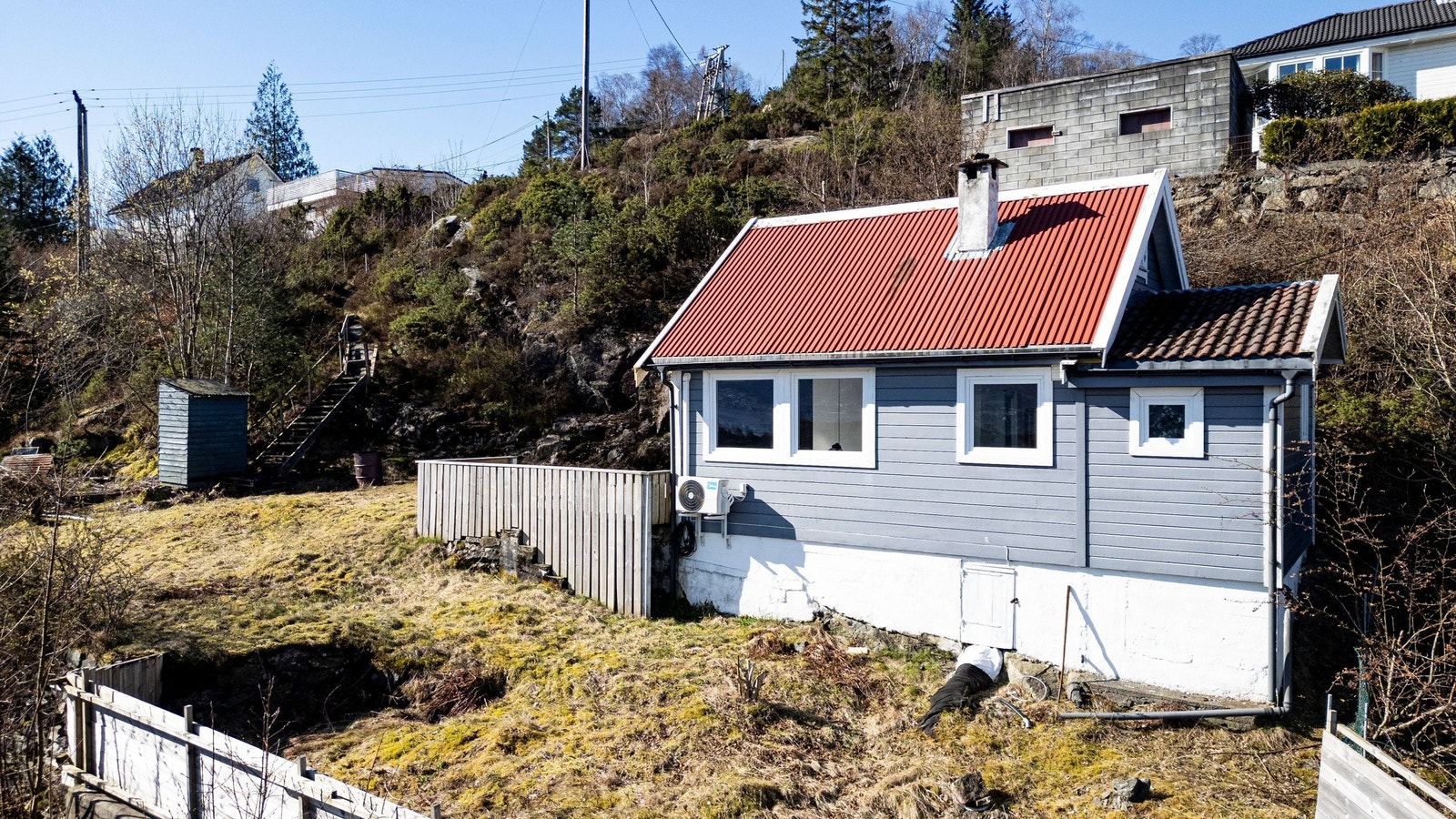 Det er krypkjeller under hytten Galleribilde
