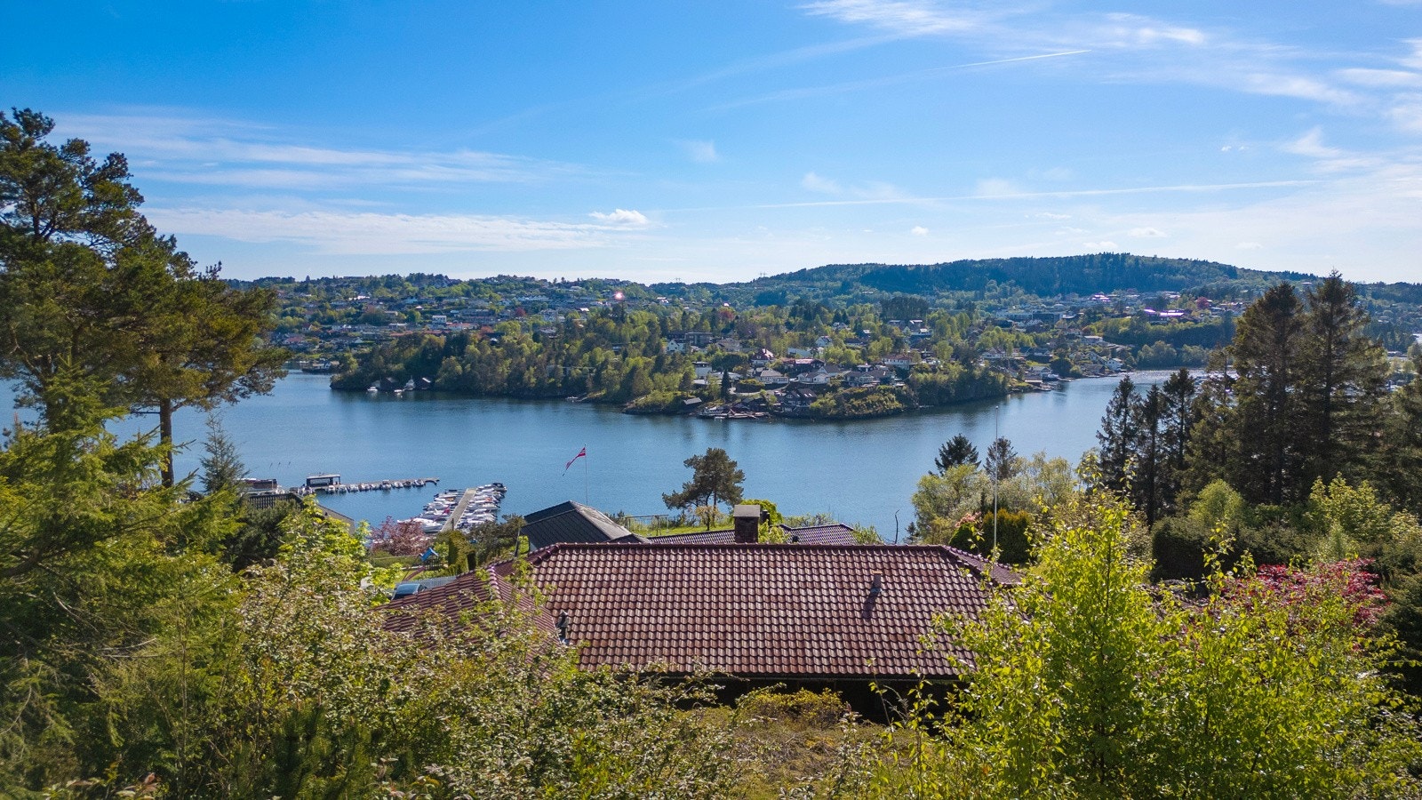 Utsikt over Nordåsvannet fra tomten Galleribilde