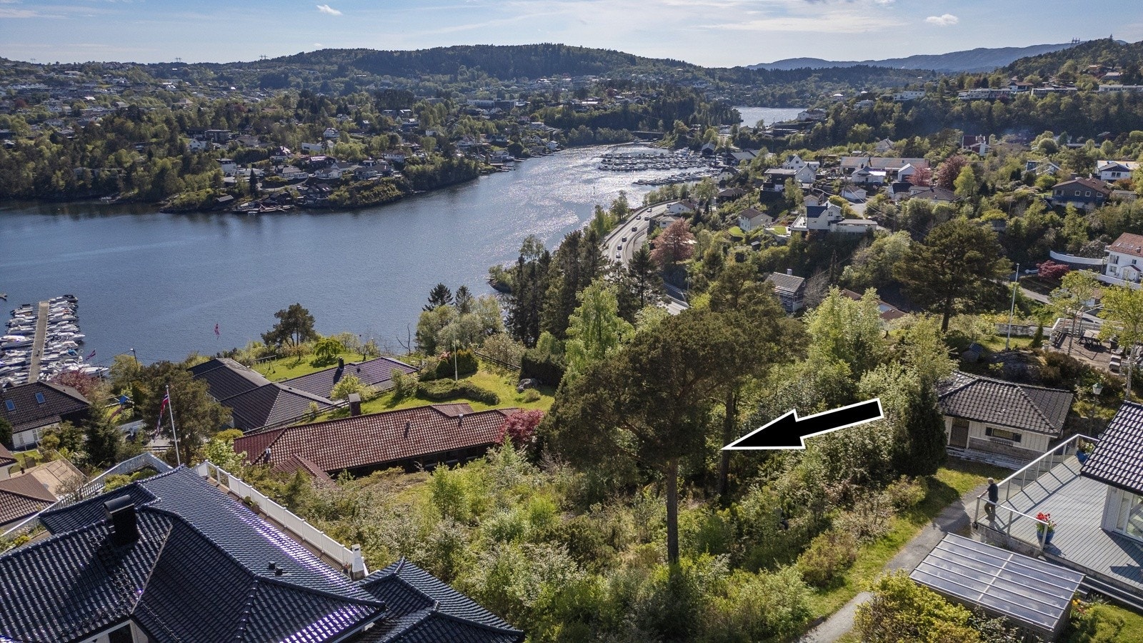 Solrik tomt på 808 m² med praktfull utsikt Galleribilde