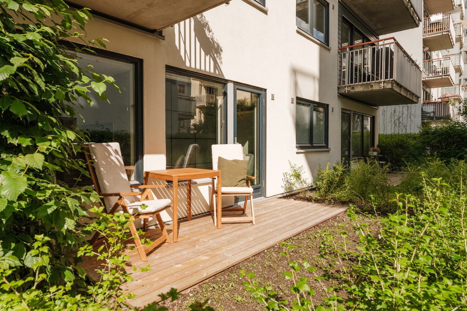 Hele leiligheten er vendt mot inngjerdet bakgård. Galleribilde