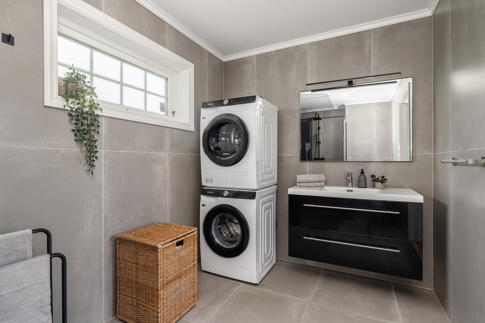 Det er opplegg for vaskemaskin og tørketrommel. Galleribilde