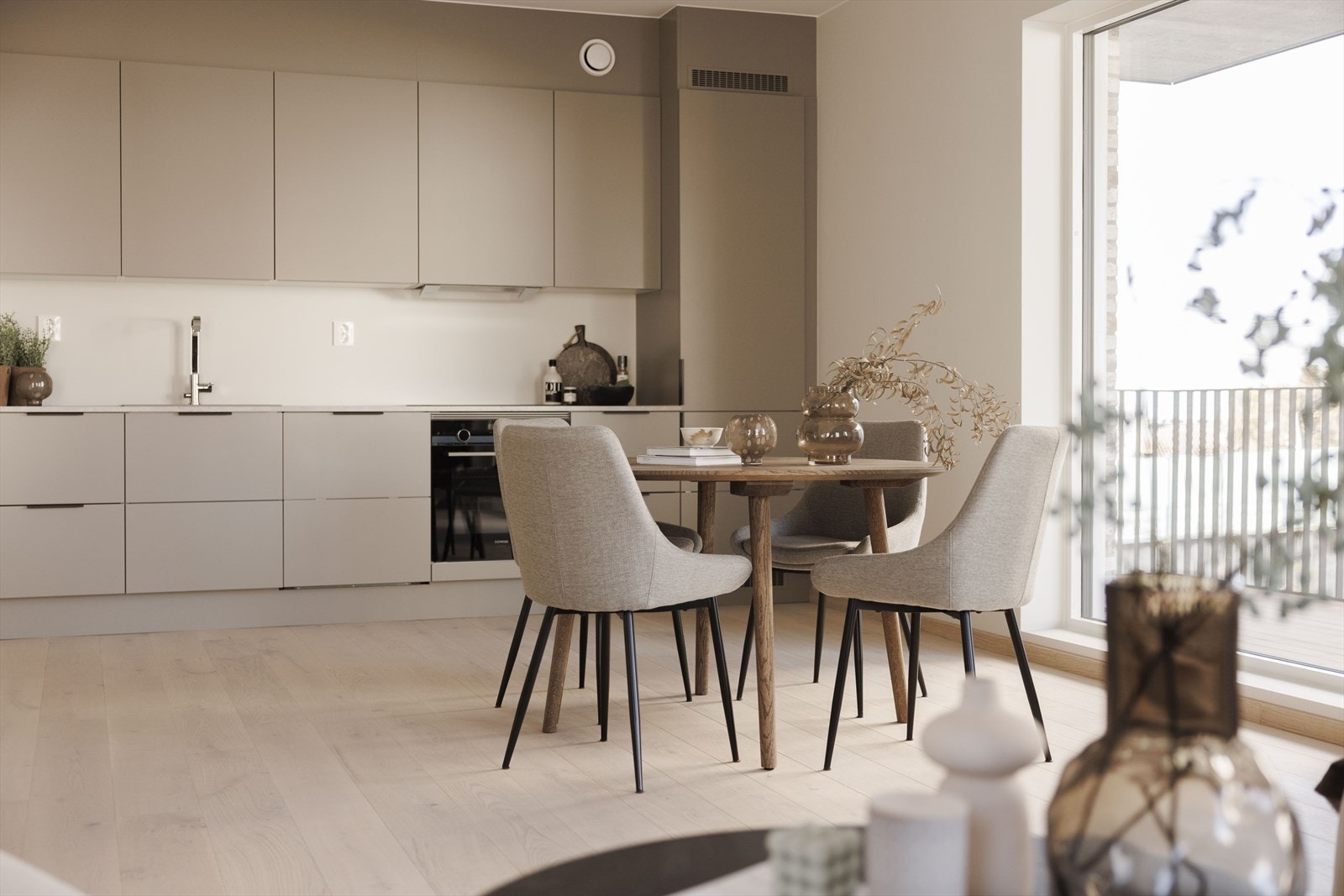 Leiligheten har et internt bruksareal på 81 m² med en gjennomtenkt og effektiv planløsning Galleribilde