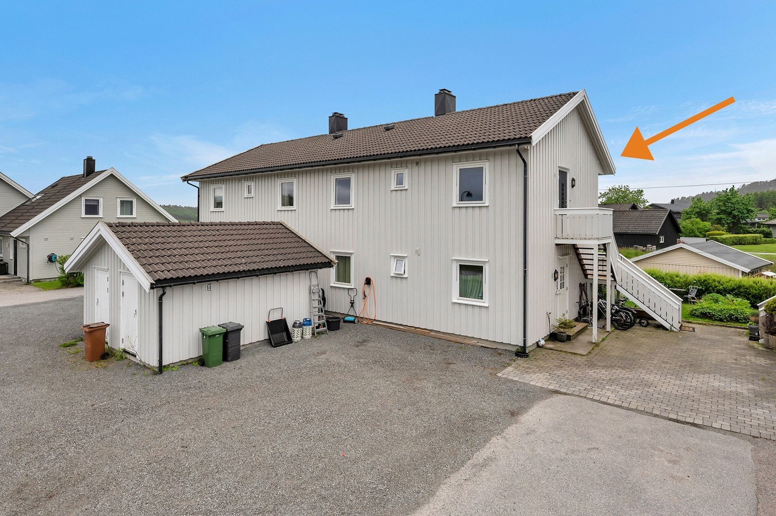 Leiligheten ligger i byggets 2. etasje. Galleribilde