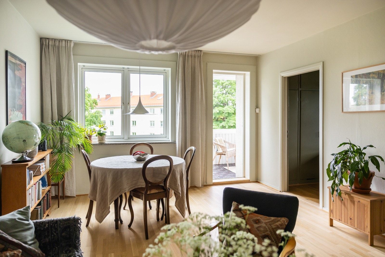 Nåværende eier har gjennomgående pusset opp boligen i 2020/2021. Galleribilde