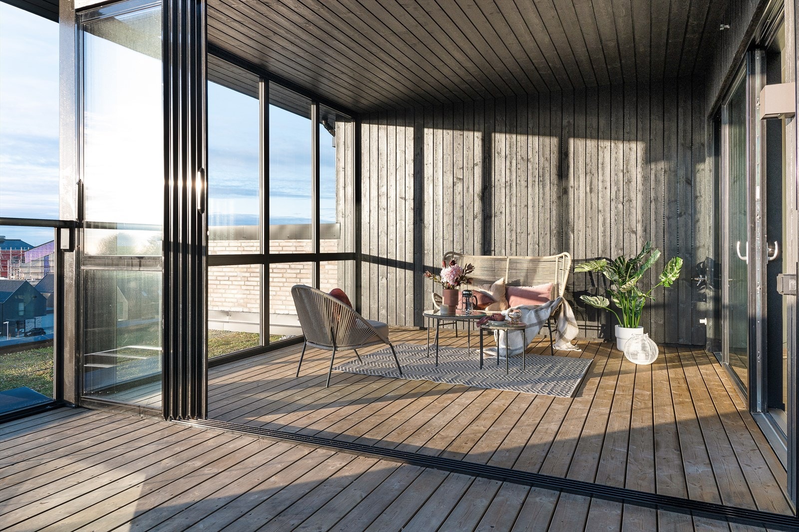 Størt skyvefelt som kan åpnes - vannutkaster til vanning mm. (Bildet er hentet fra tilsvarende leilighet og ment som illustrasjon) Galleribilde