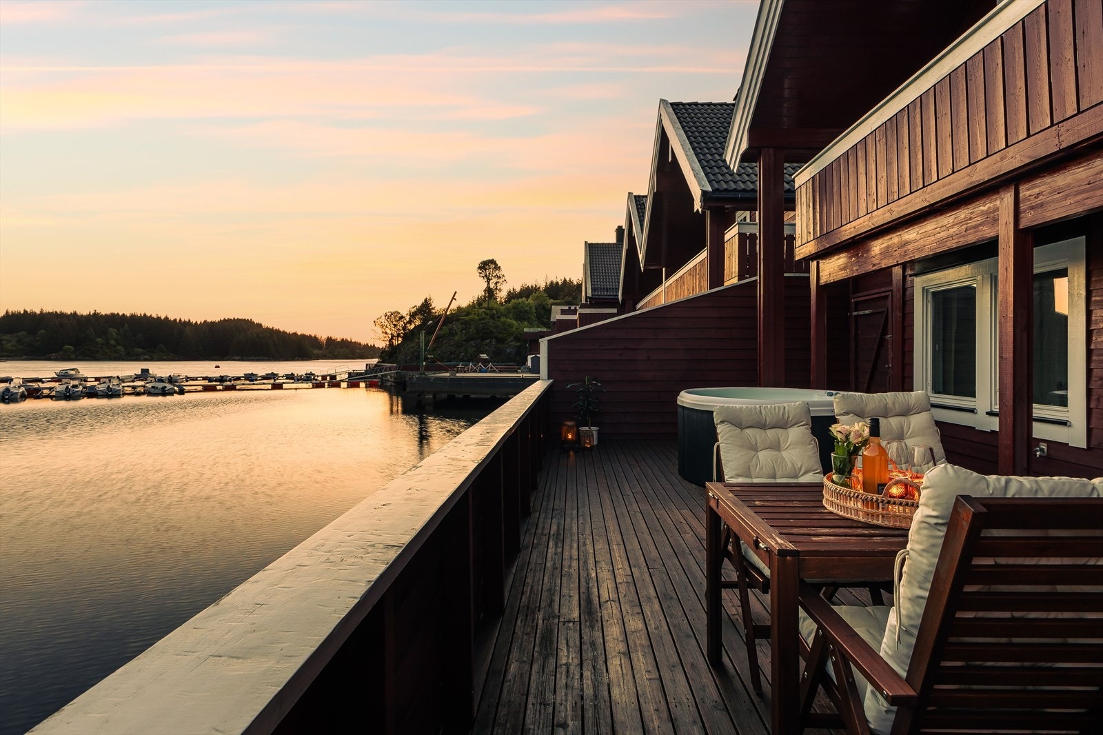 Nyt solnedgangen og sjøutsikten Galleribilde