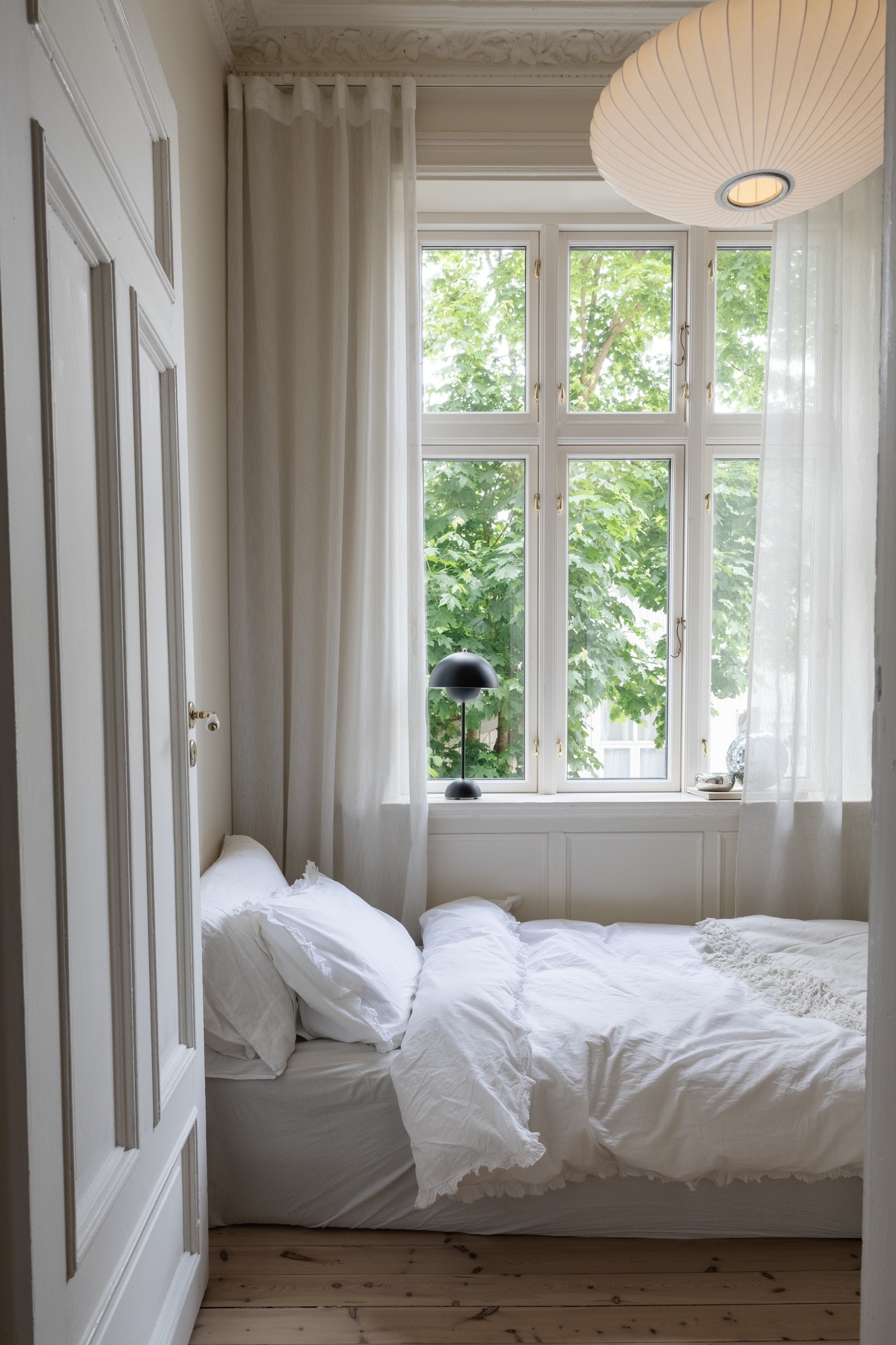 Soverom II fremstår som pent og funksjonelt, med god plass til seng og nattbord. Galleribilde