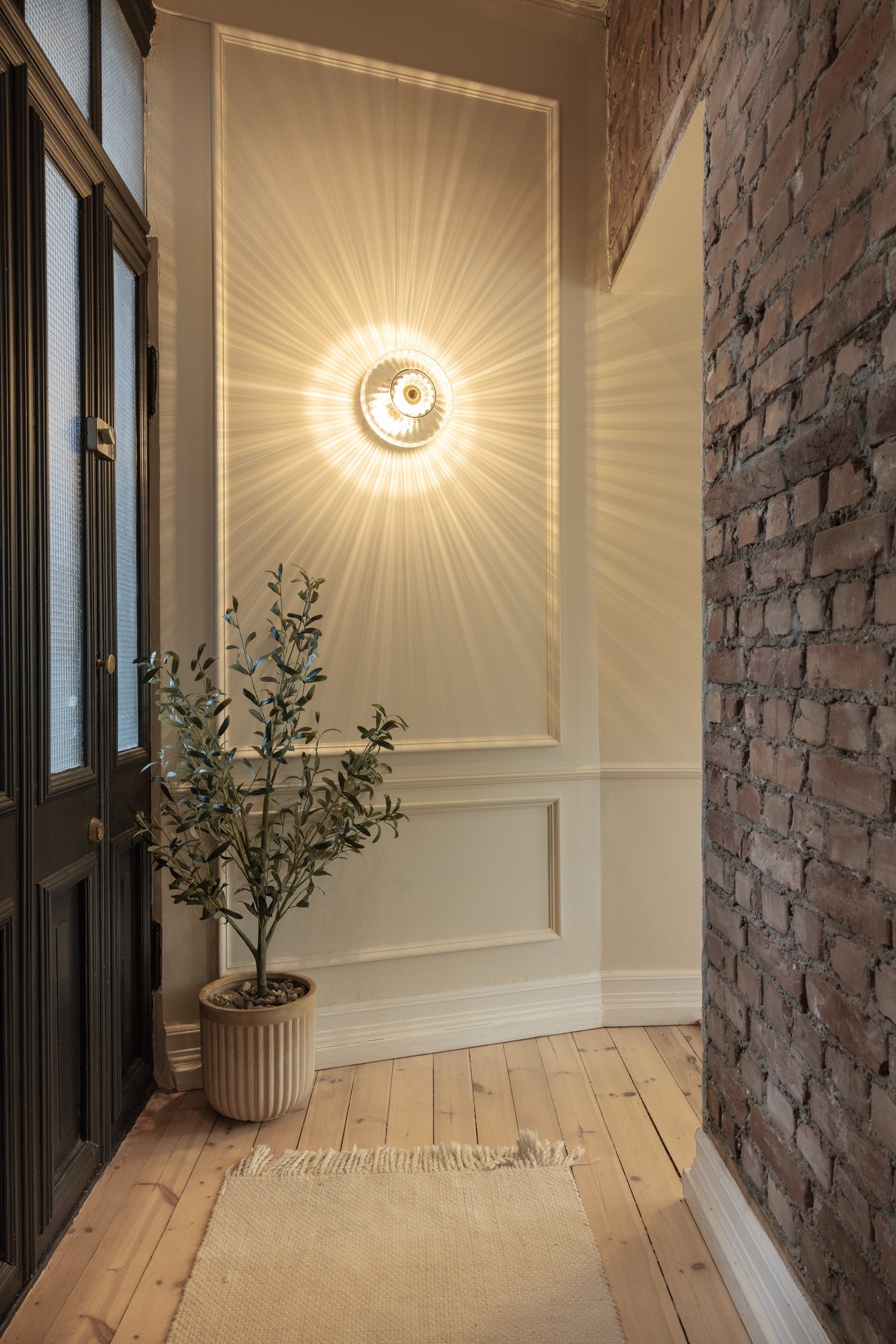 Innbydende inngangsparti som gir et godt førsteinntrykk av boligen. Galleribilde