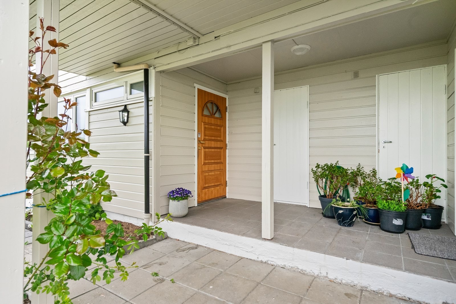 Sportsbod like ved inngangen for lagring Galleribilde