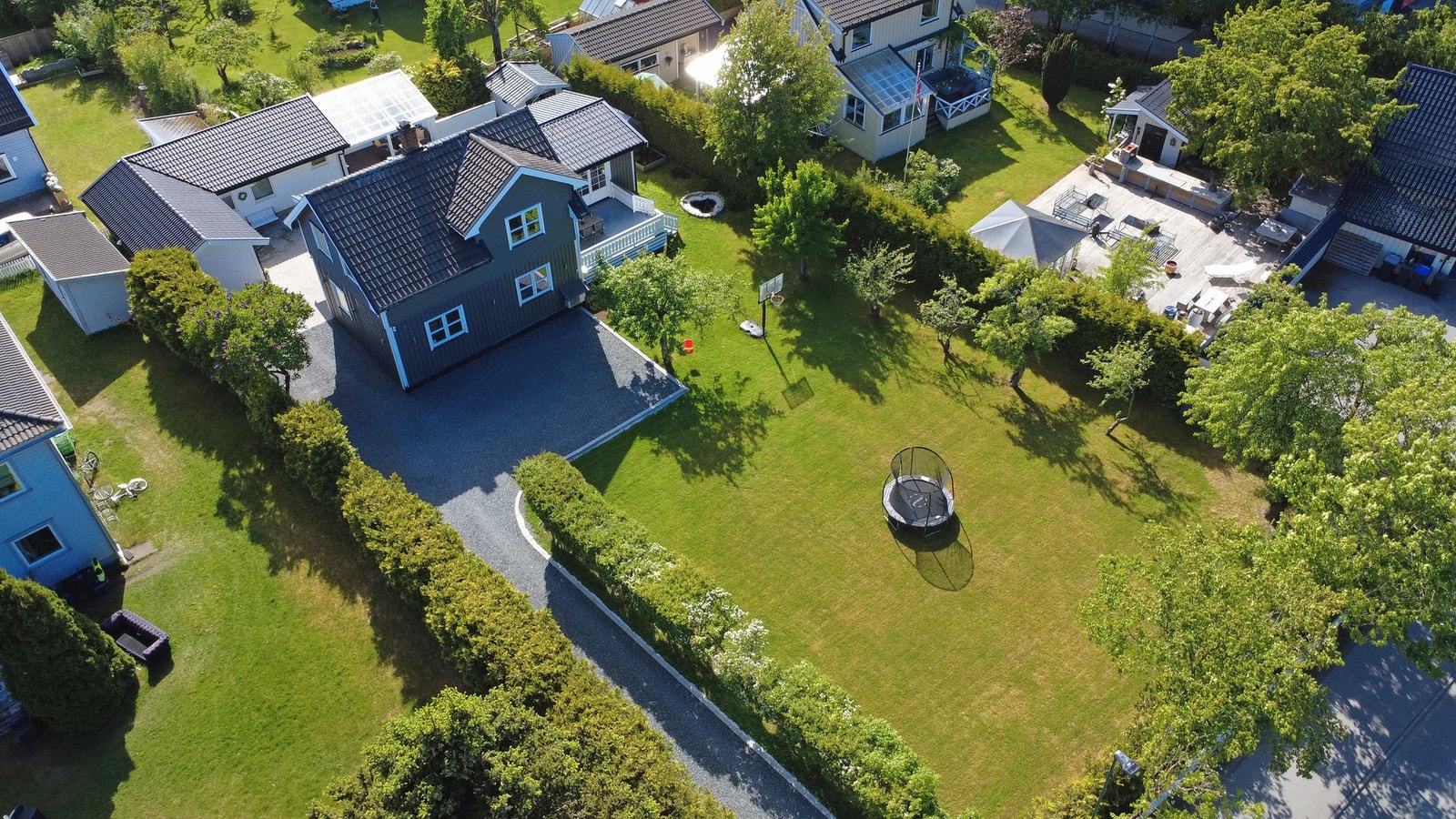 Uthus med innlagt vann og strøm, med mange muligheter. Galleribilde