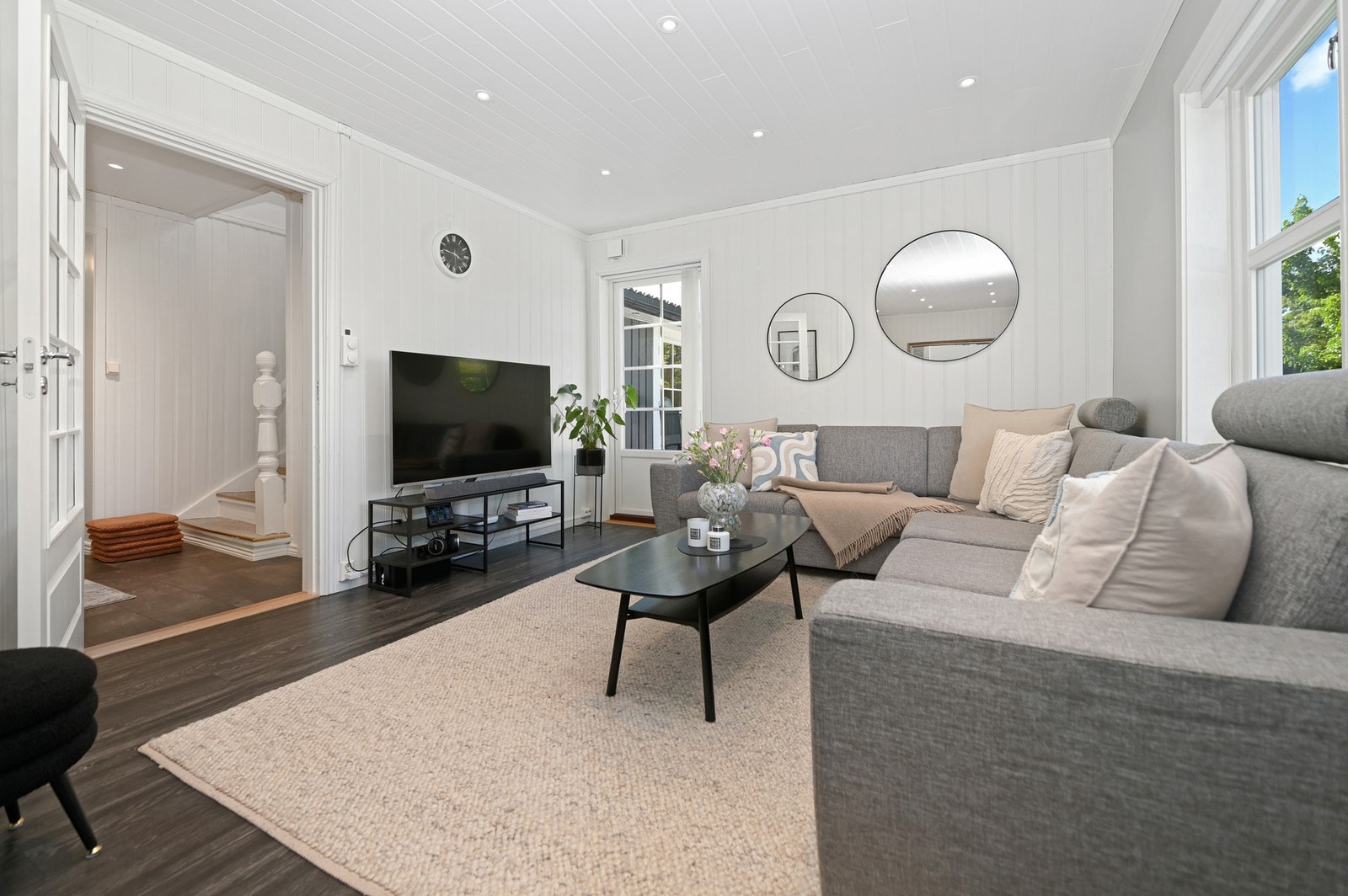 Fra stuen er det utgang til veranda på 19 m². Galleribilde