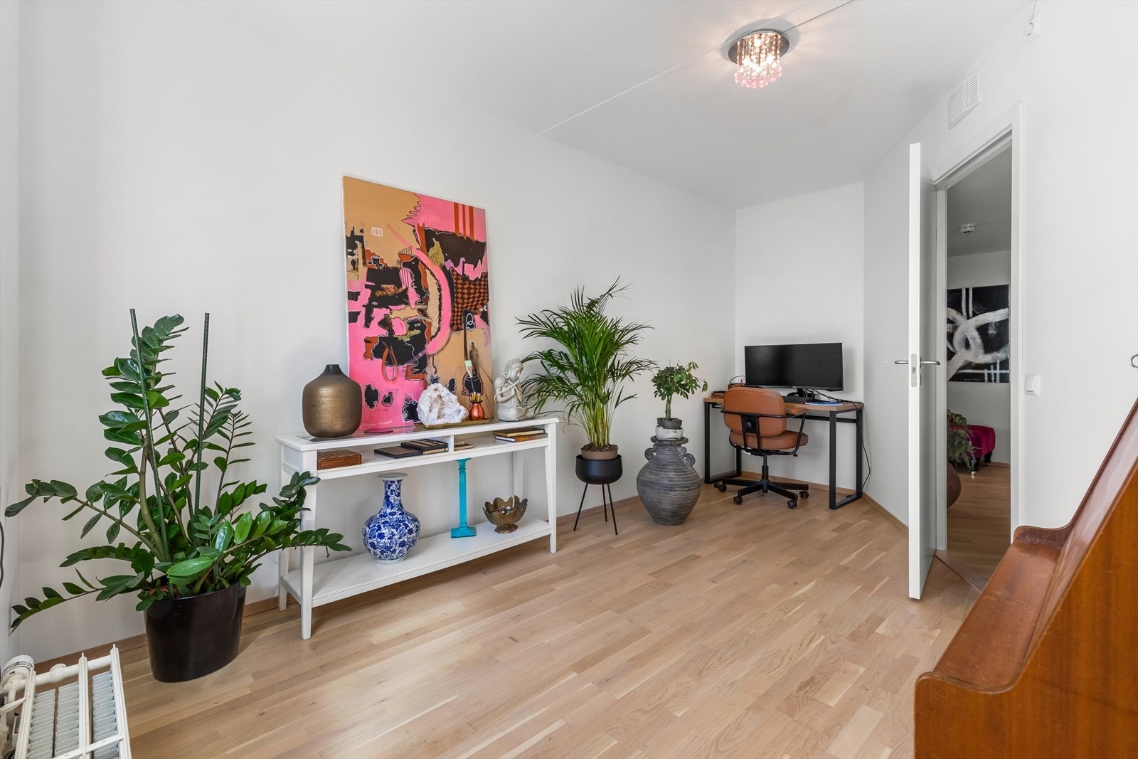 De øvrige soverommene passer ypperlig som barnerom, gjesterom eller kontor. Galleribilde