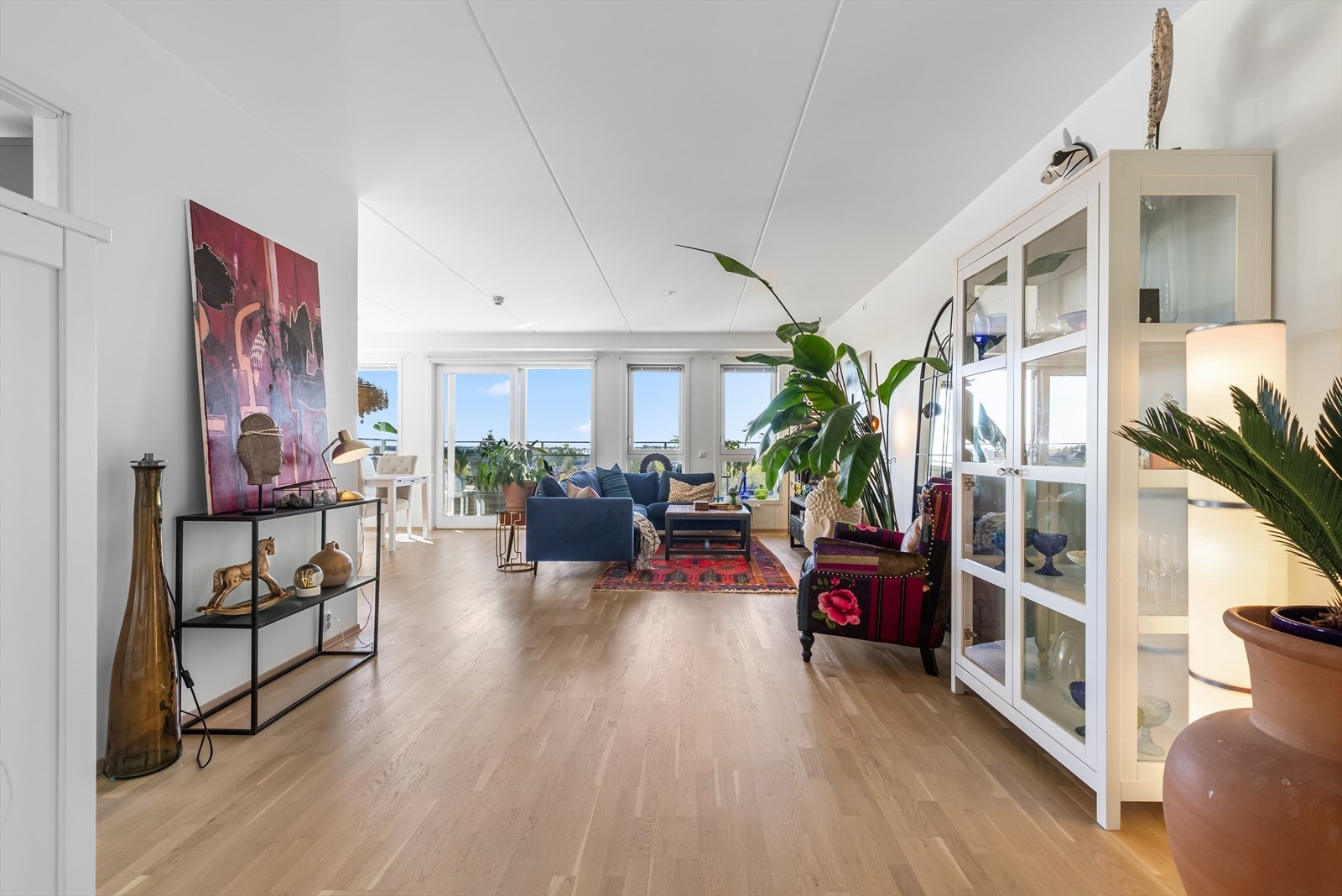 Vannbåren gulvvarme i gang, soverom og kjøkken/stue. Galleribilde
