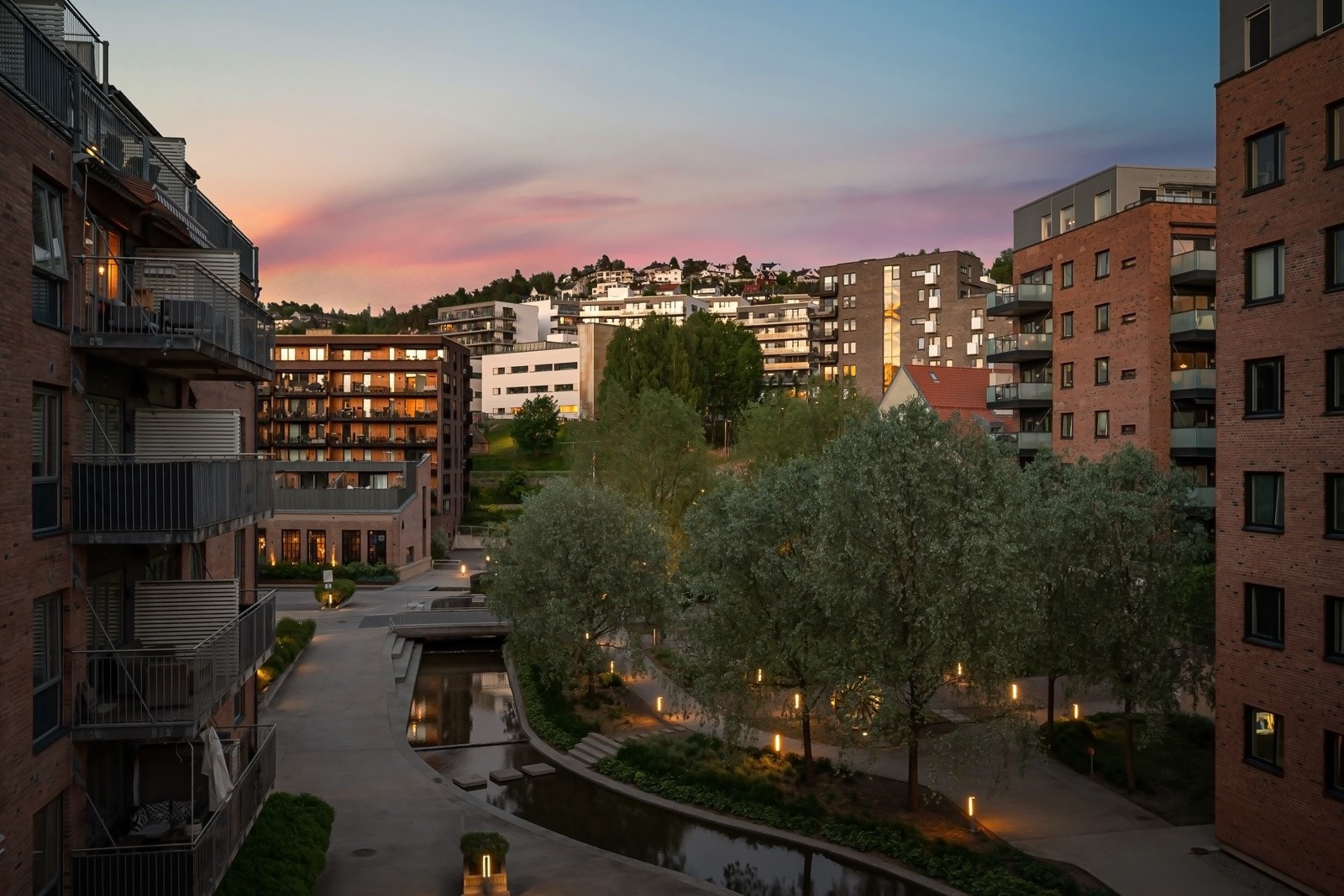 Borettslaget er veldrevet med god økonomi, leverandøravtaler og pent opparbeidet fellesareal Galleribilde