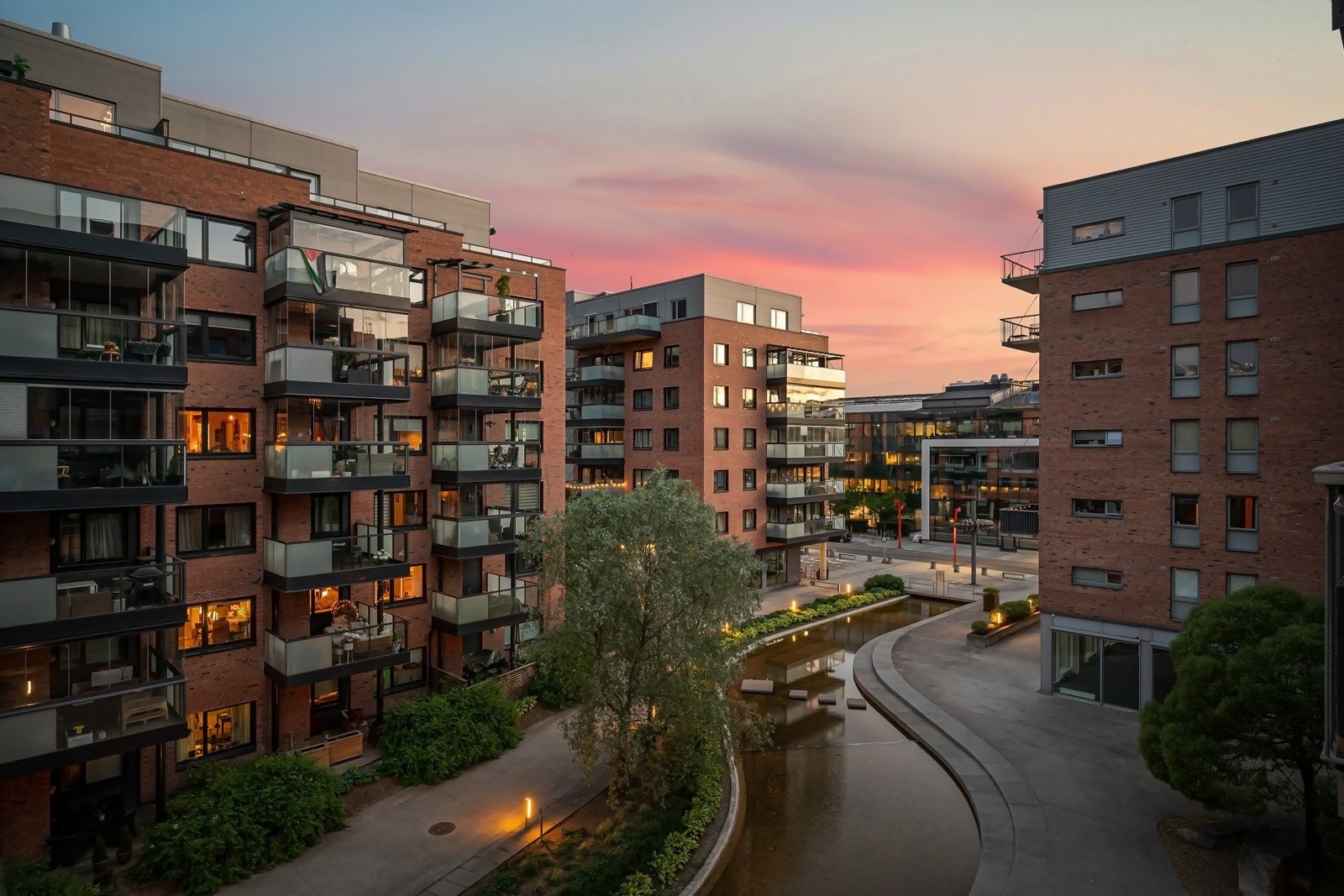 Fellesarealene legger til rette for utendørs hygge blant beboerne Galleribilde