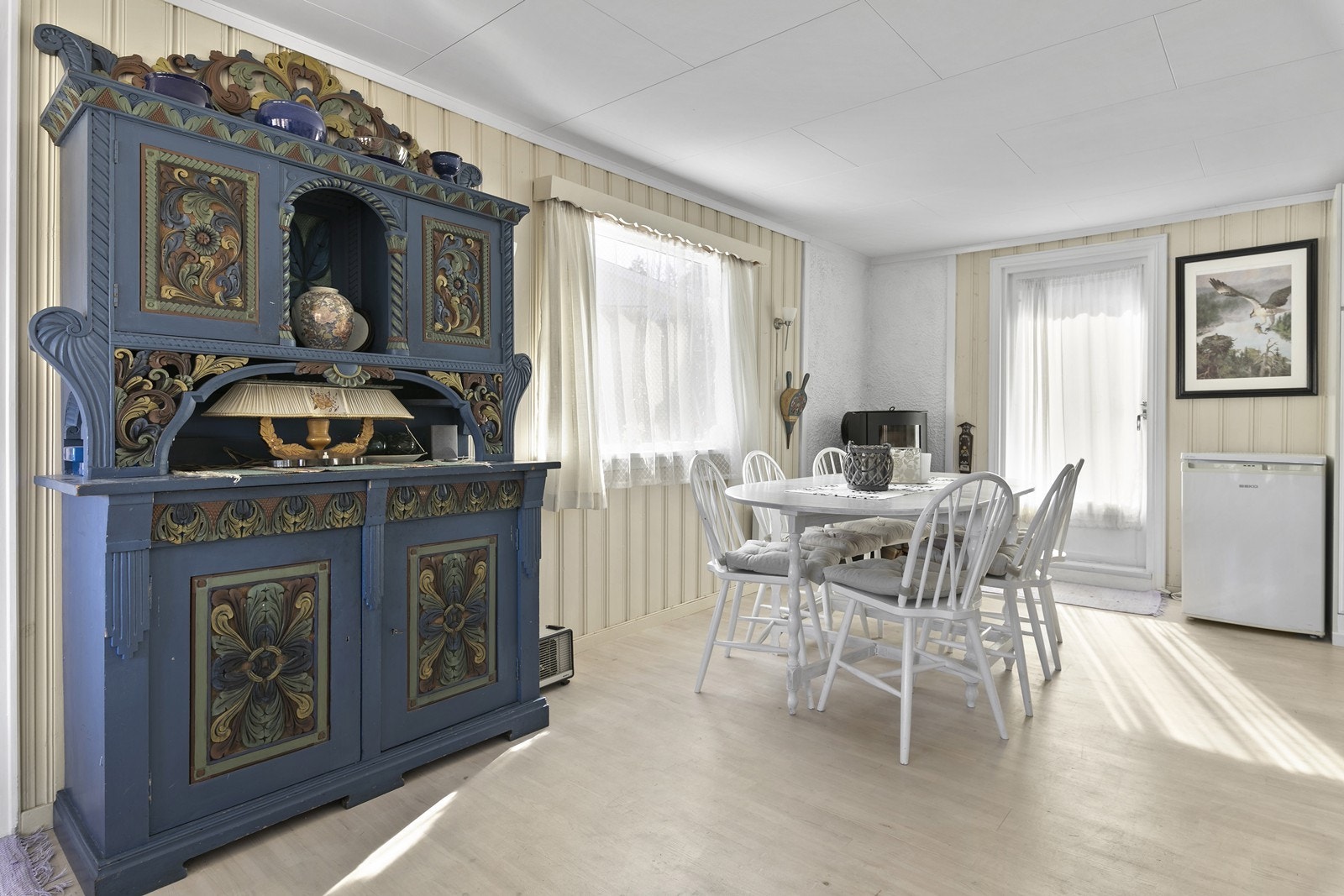 Fra stuen er det utgang til en sydvendt platting. Galleribilde