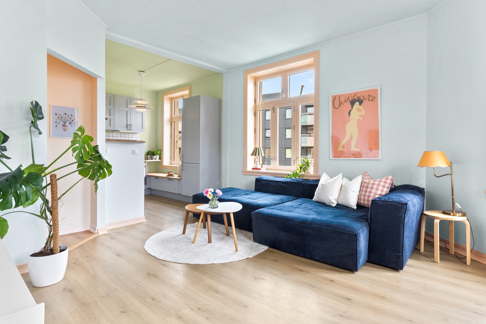 En sjarmerende og klassisk hjørneleilighet med nydelige fargevalg i alle rom. Galleribilde