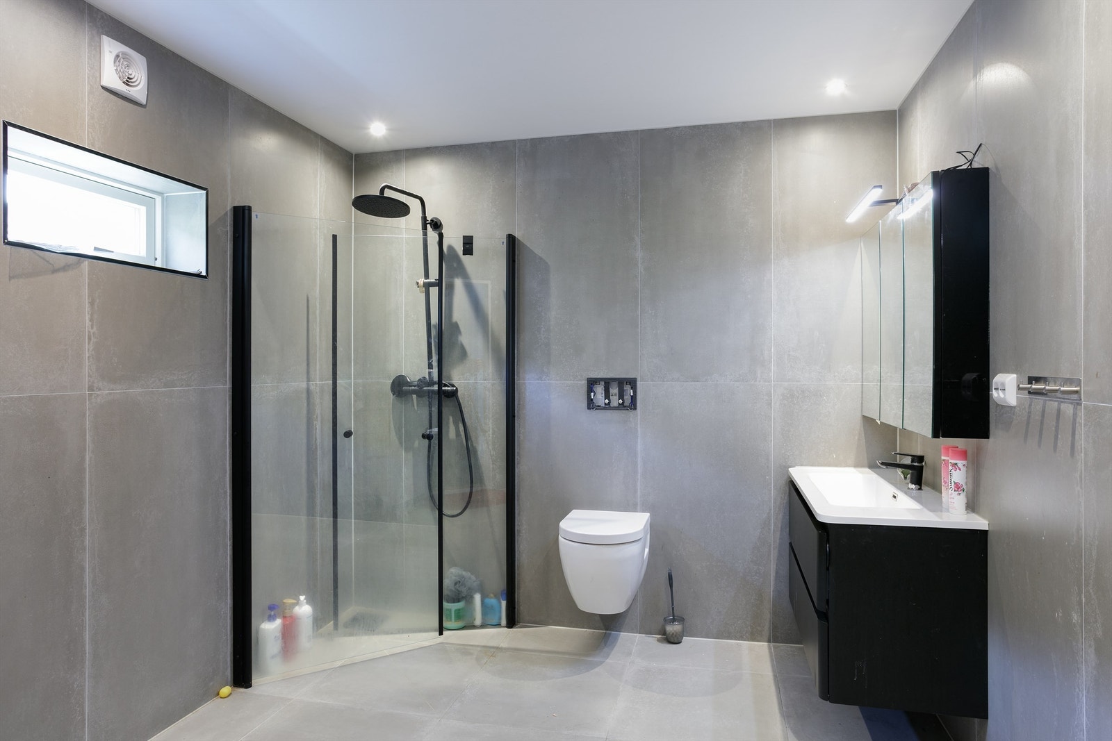 Bad i 1. etasje Galleribilde