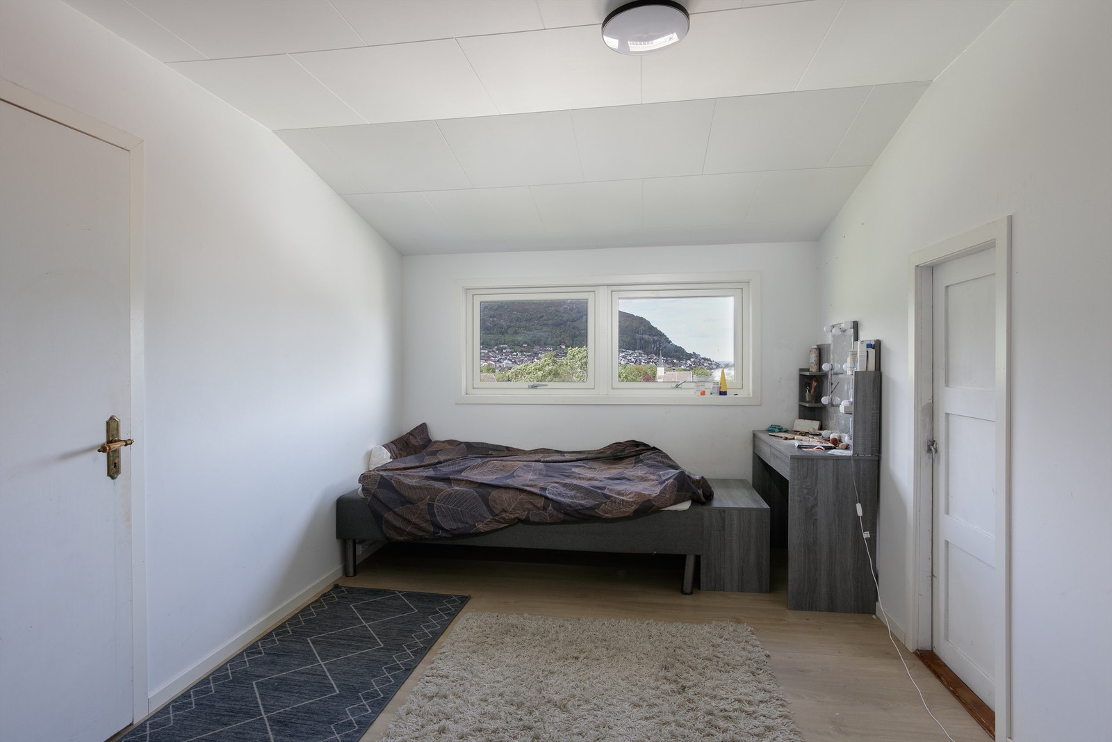 Soverom nr, 3 i 2. etasje/loft Galleribilde