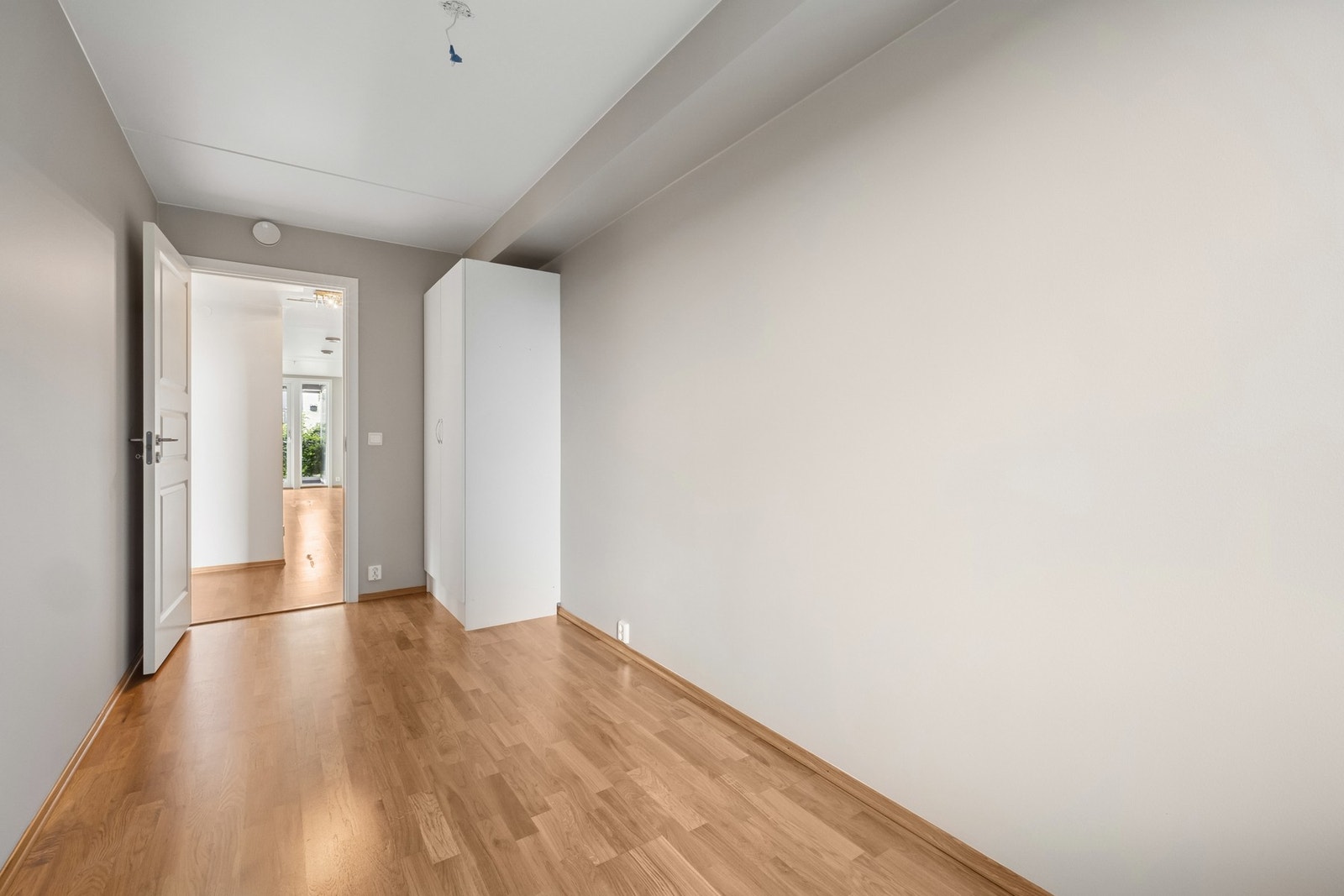 Det andre soverommet egner seg godt som barnerom, gjesterom eller hjemmekontor. Galleribilde