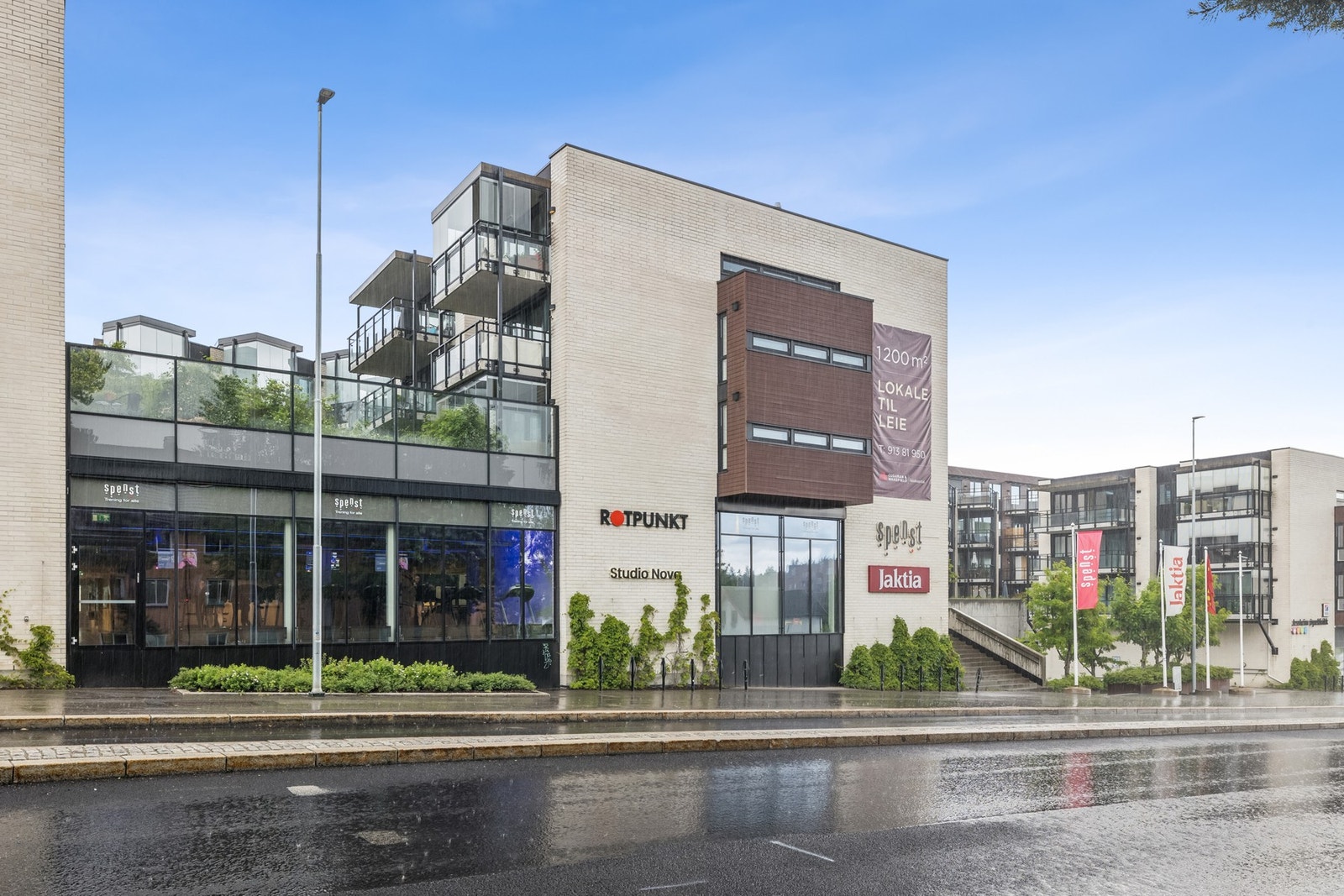 Boligen ligger i gangavstand fra Jessheim sentrum med alt av fasiliteter. Galleribilde