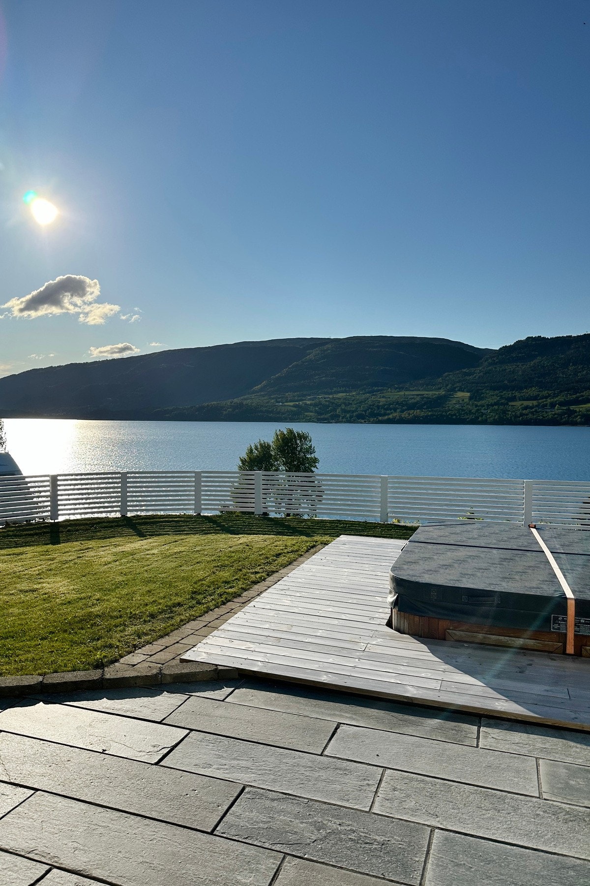 Sommerbilde. Galleribilde