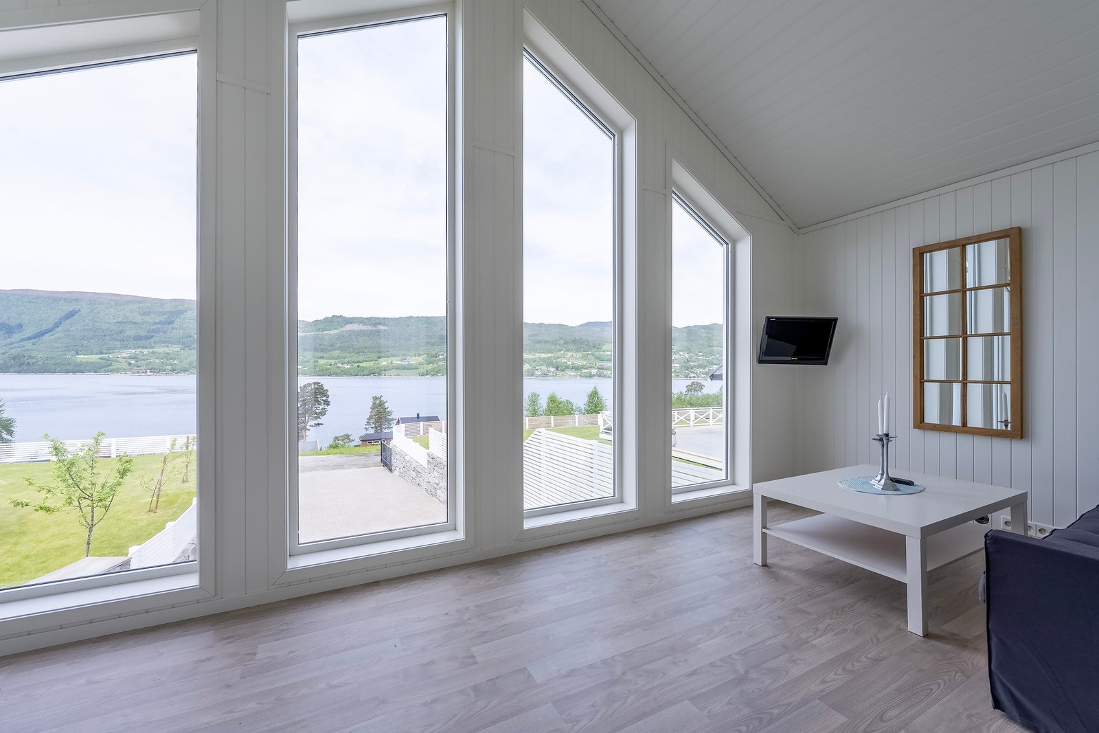 Her også har du vakker utsikt utover fjorden. Galleribilde