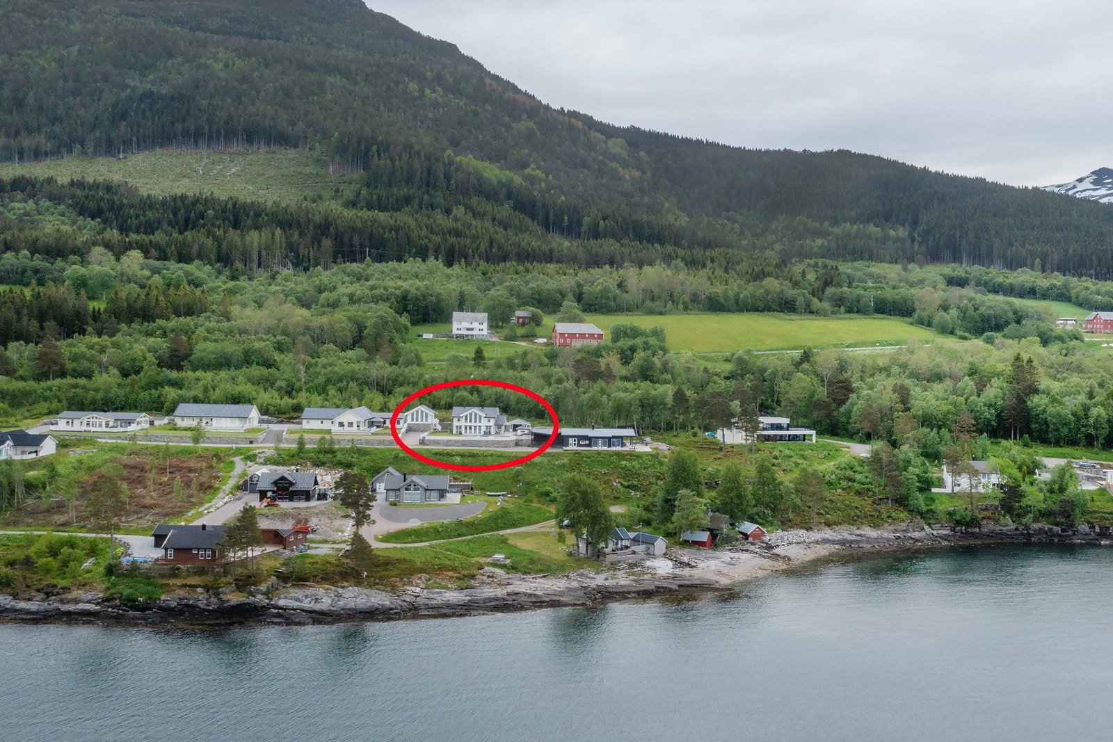 Ta kontakt med megler for visning! Galleribilde