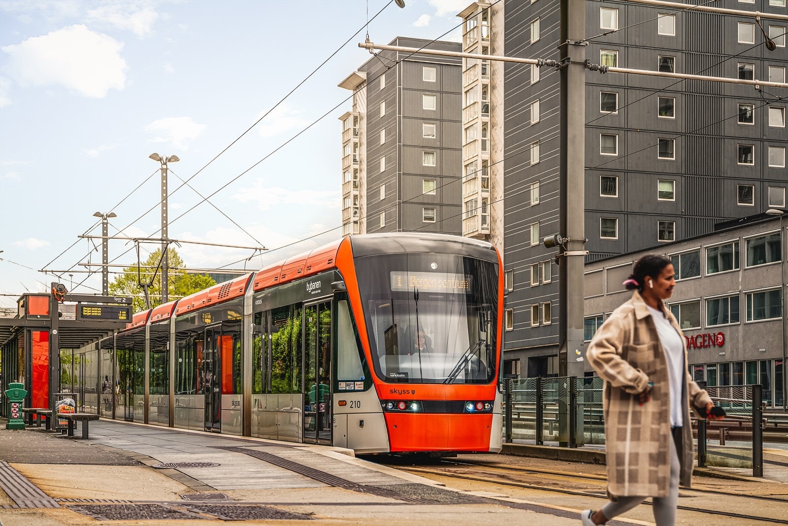 Her har du "alt" innenfor gangavstand, og for et ytterligere tilbud tar bybanen deg raskt til sentrum, eller Flesland i andre enden. Galleribilde